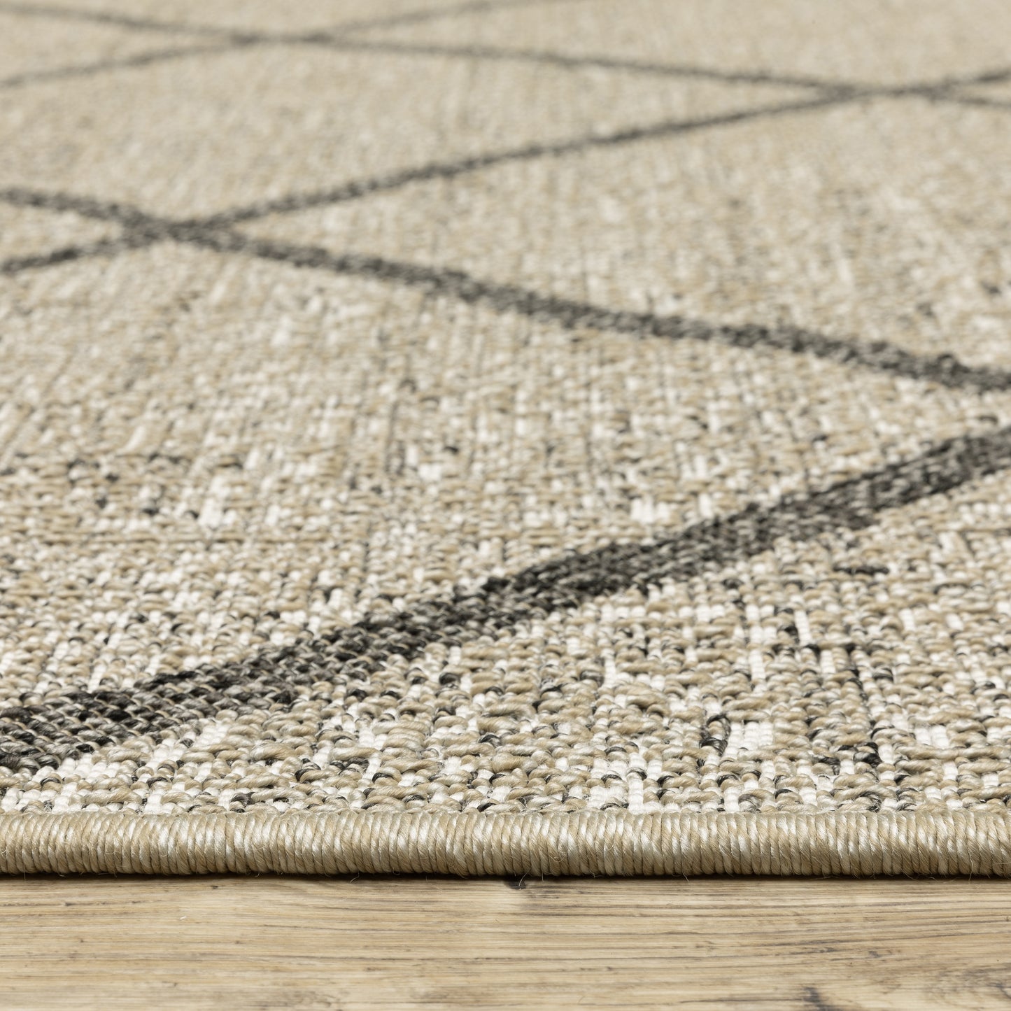Gillian Lattice Beige/ Black Geometric Flat Weave Rug