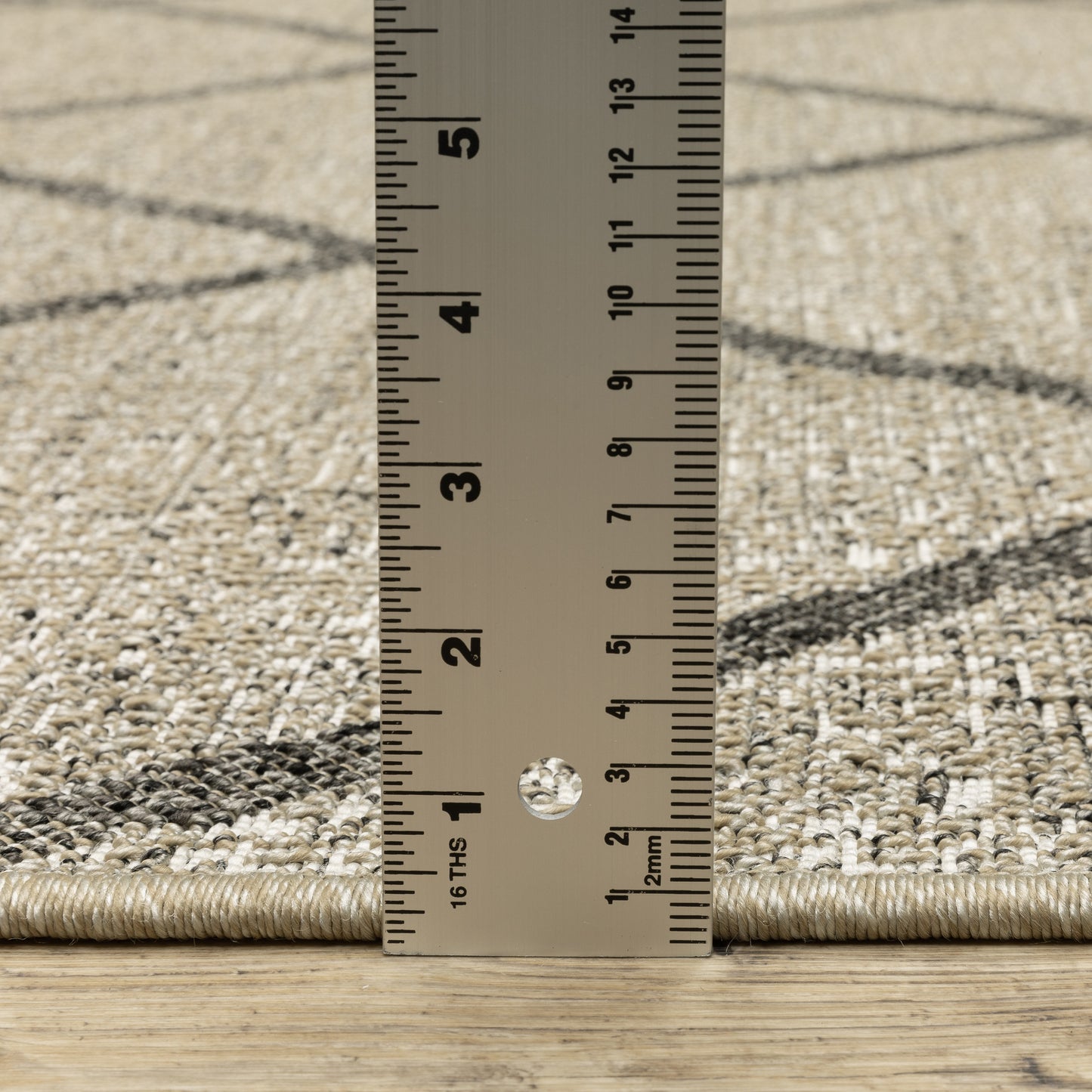 Gillian Lattice Beige/ Black Geometric Flat Weave Rug