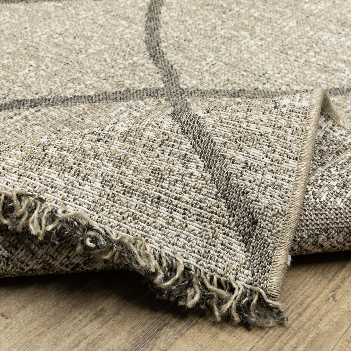 Gillian Lattice Beige/ Black Geometric Flat Weave Rug
