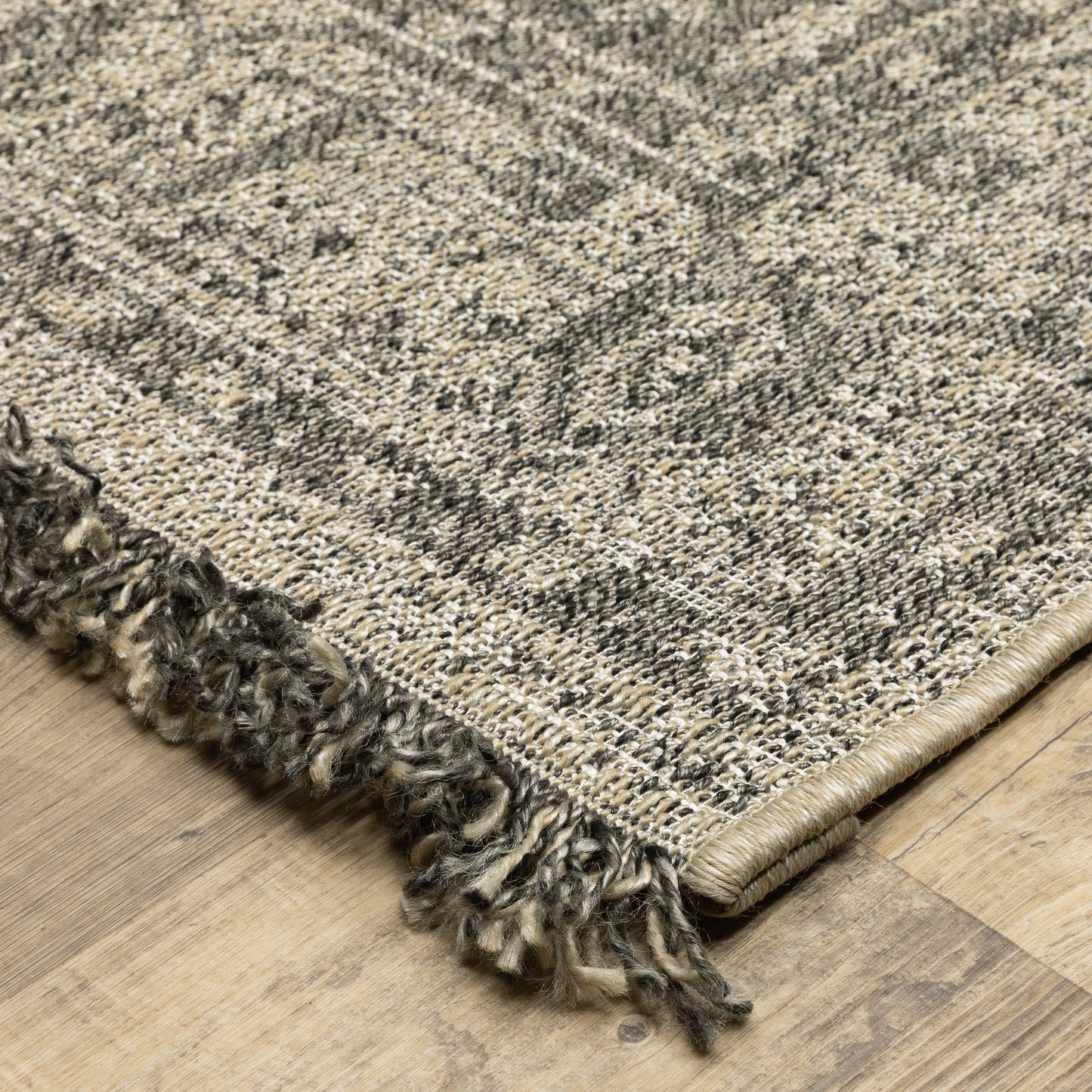 Gillian Medallion Beige/ Black Distressed Flat Weave Rug