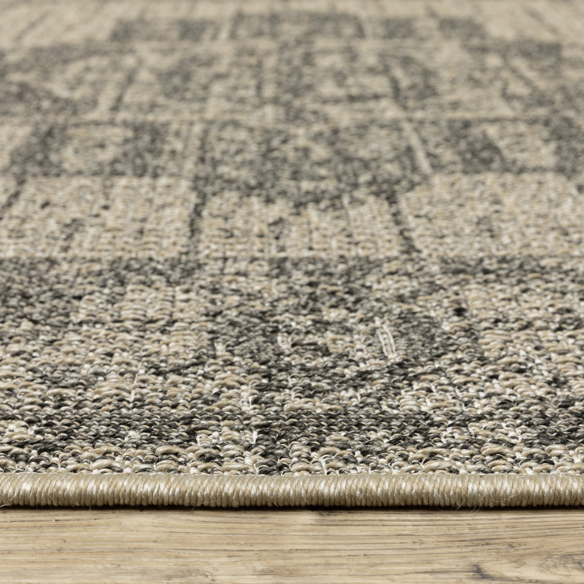 Gillian Medallion Beige/ Black Distressed Flat Weave Rug