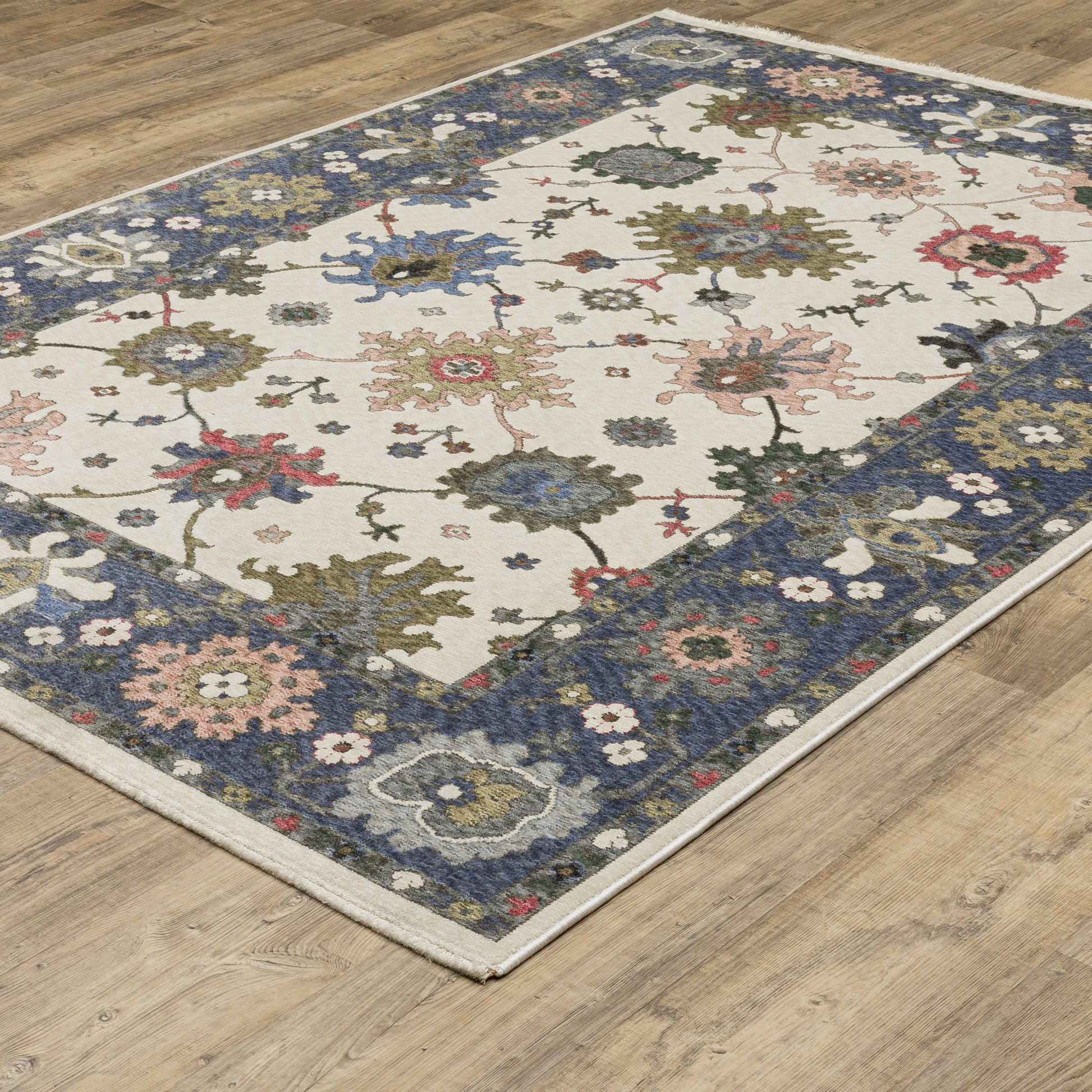 Hastings Floral Ivory/ Blue Cut Pile Rug