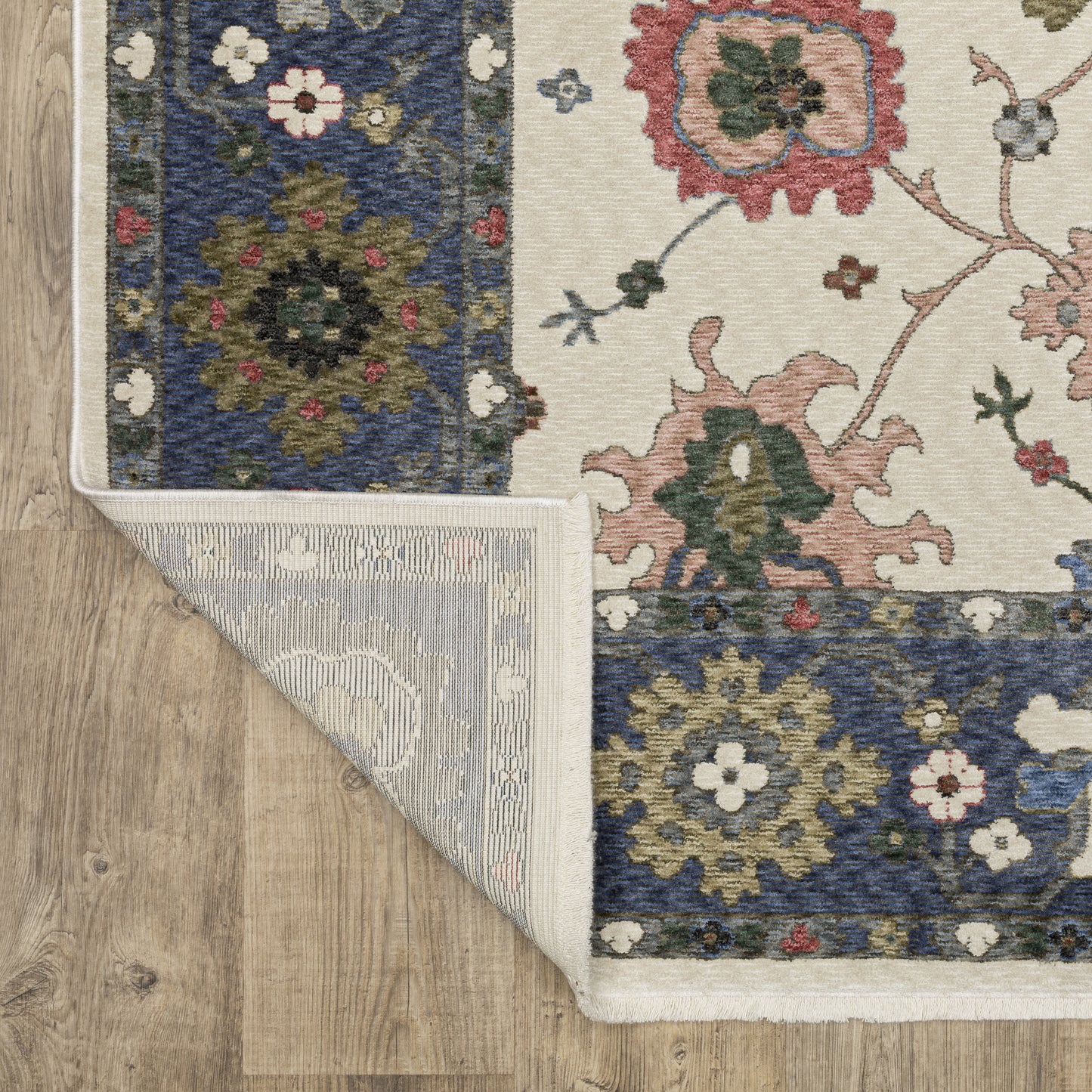 Hastings Floral Ivory/ Blue Cut Pile Rug