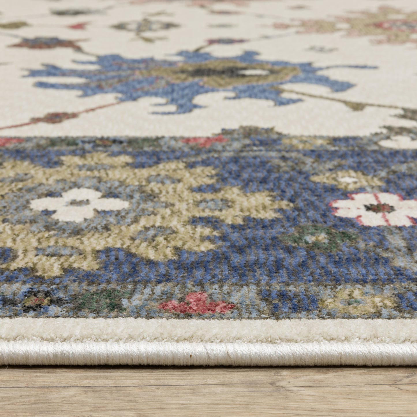 Hastings Floral Ivory/ Blue Cut Pile Rug