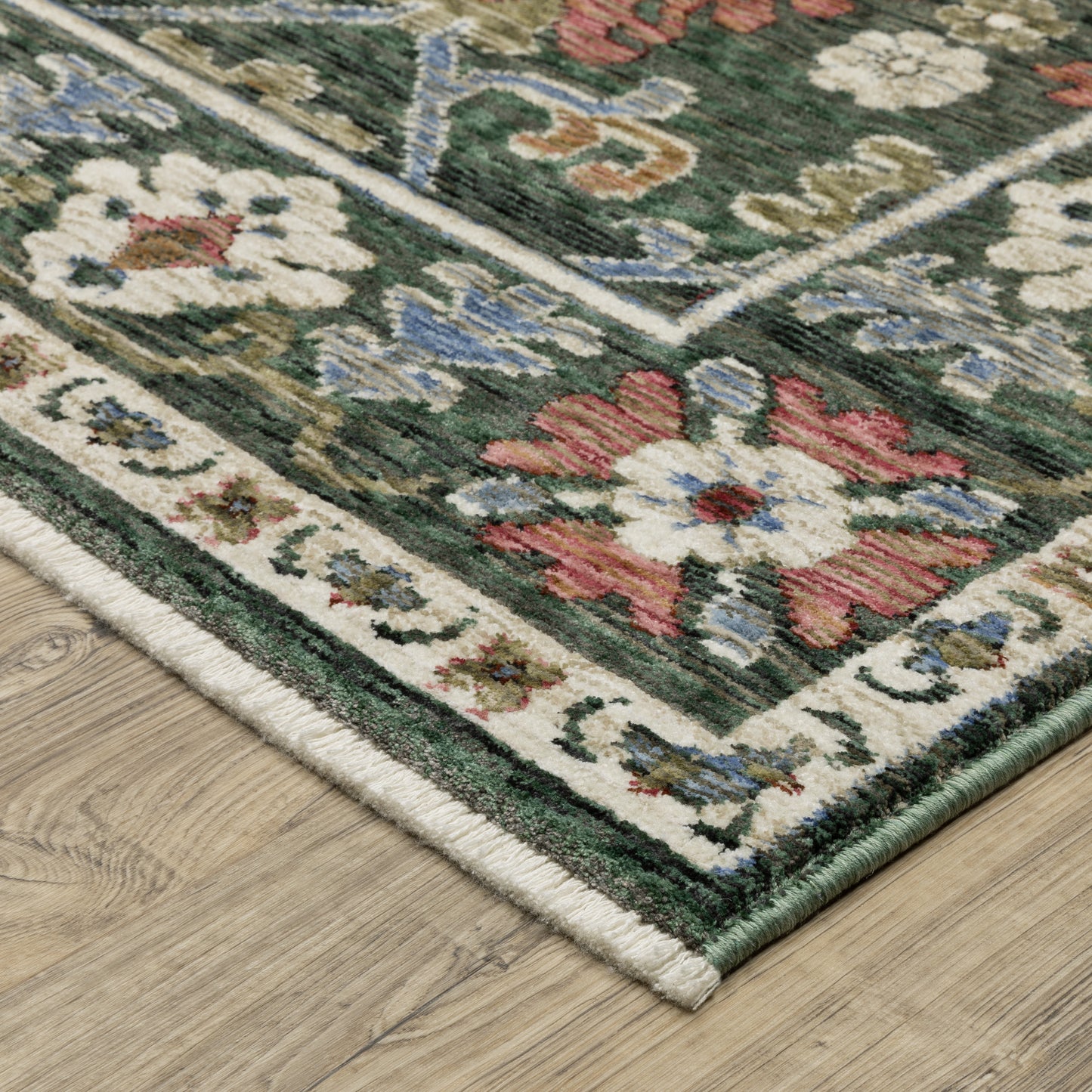 Hastings Medallion Green/ Pink Floral Cut Pile Rug