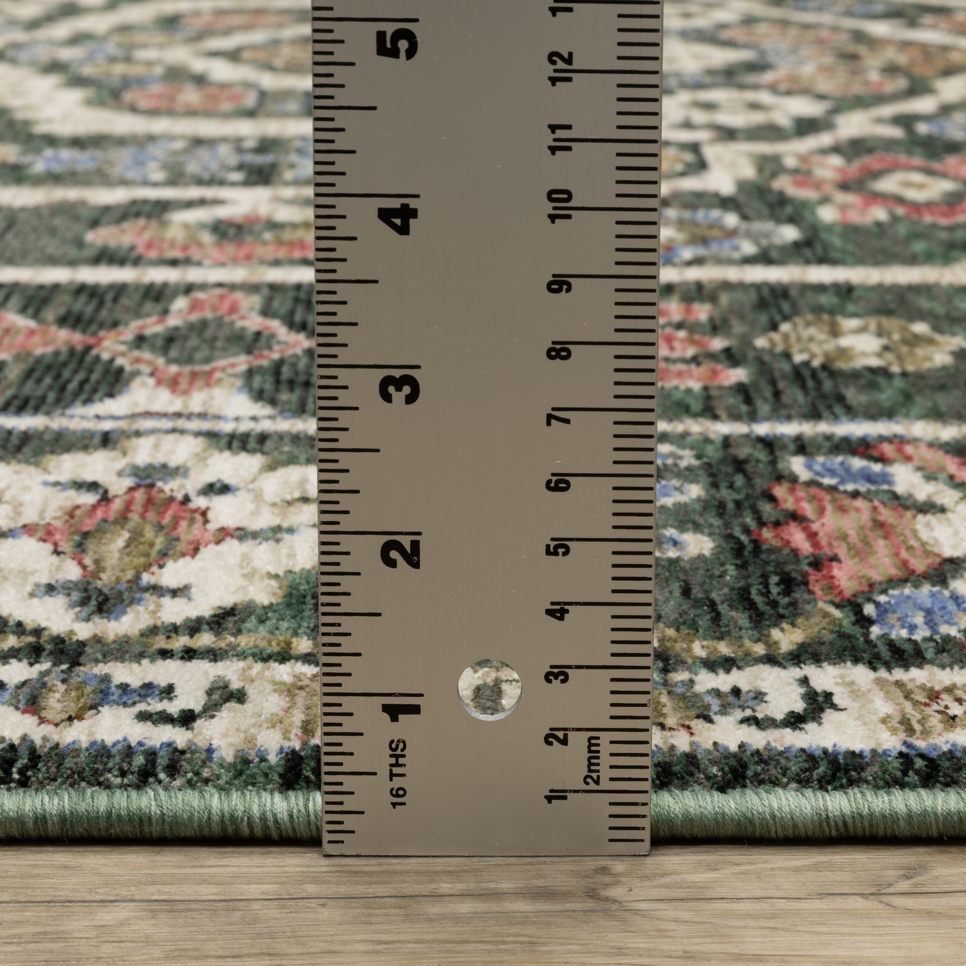 Hastings Medallion Green/ Pink Floral Cut Pile Rug