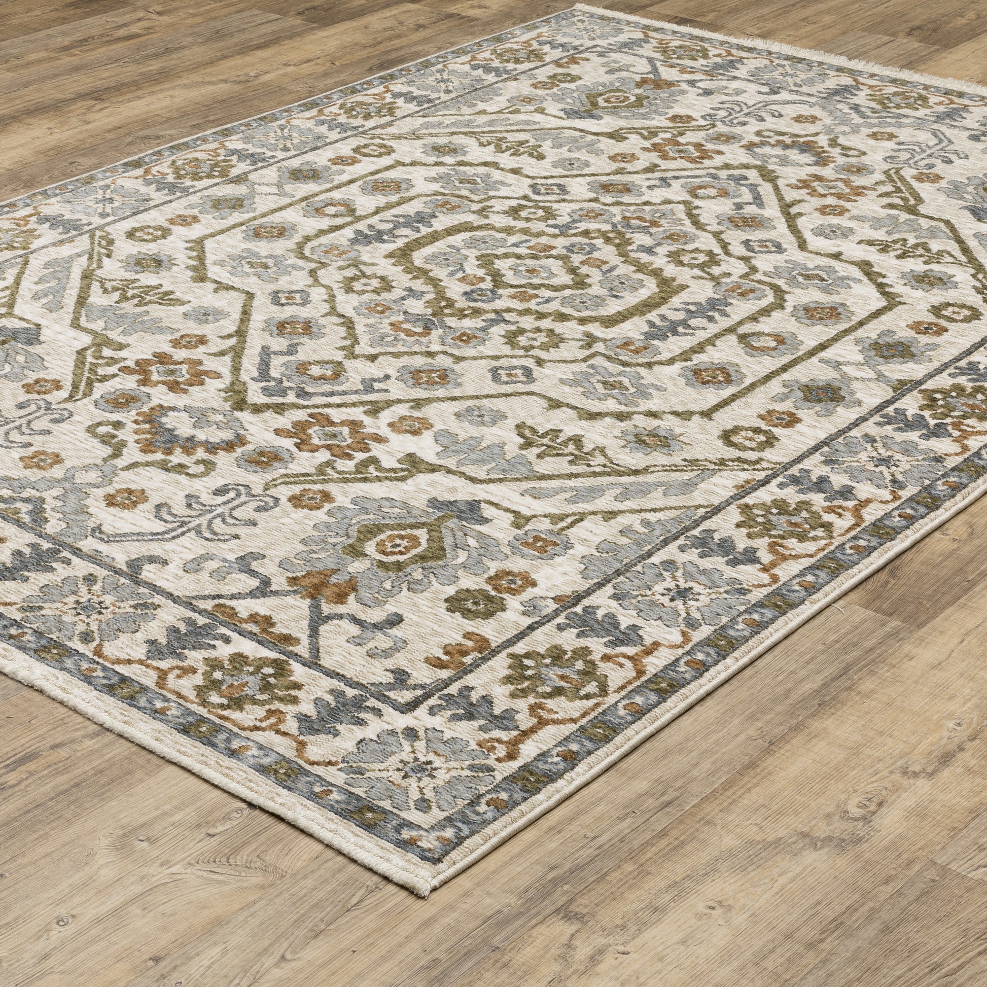 Hastings Medallion Ivory/ Green Floral Cut Pile Rug