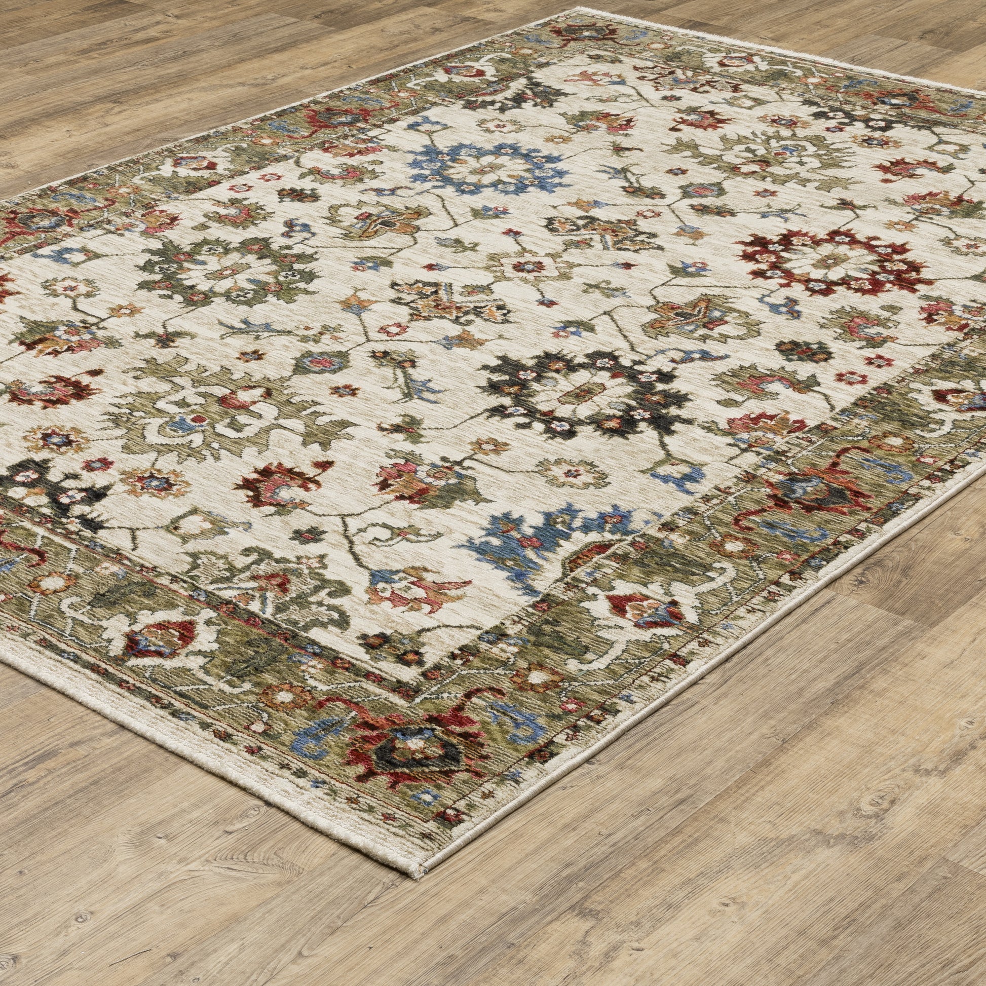 Hastings Oriental Ivory/ Green Floral Cut Pile Rug