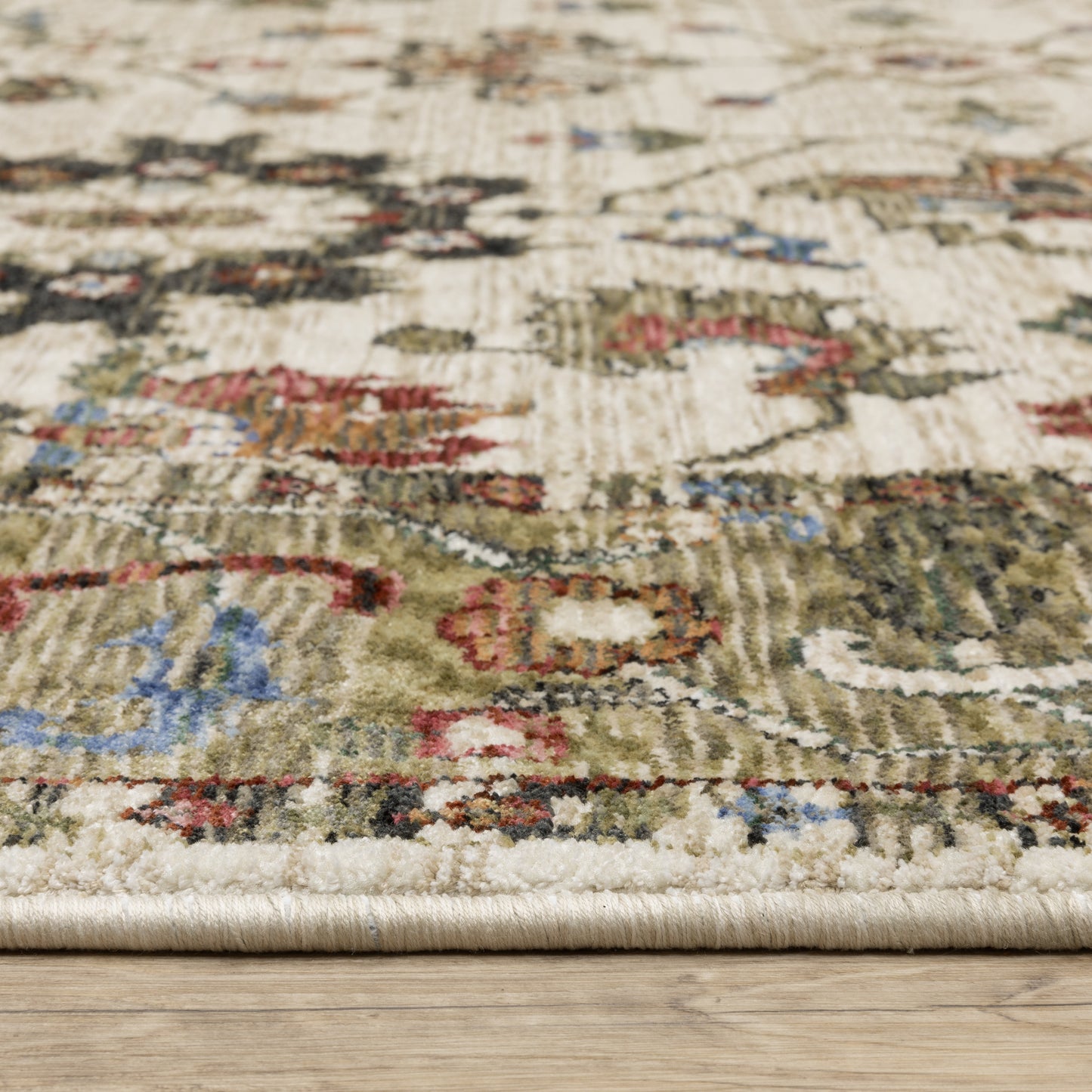 Hastings Oriental Ivory/ Green Floral Cut Pile Rug