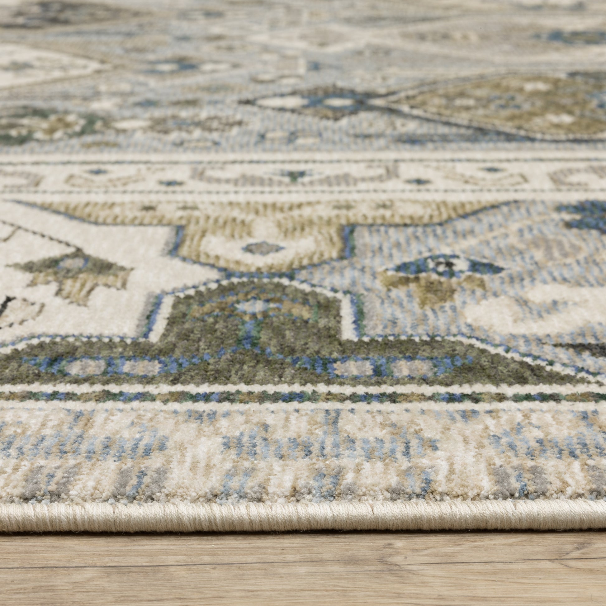 Hastings Floral Ivory/ Blue Geometric Cut Pile Rug
