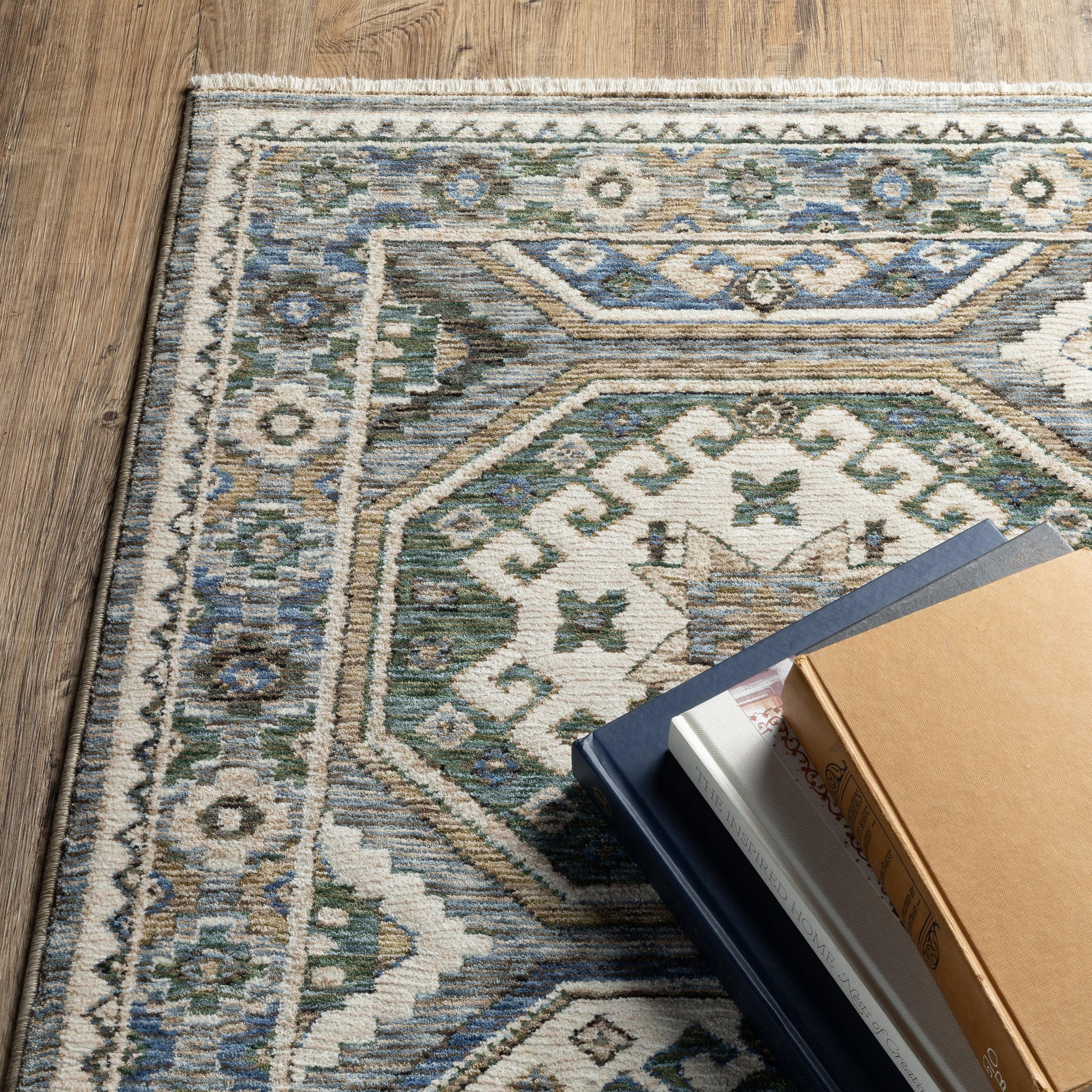Hastings Geometric Ivory/ Blue Cut Pile Rug