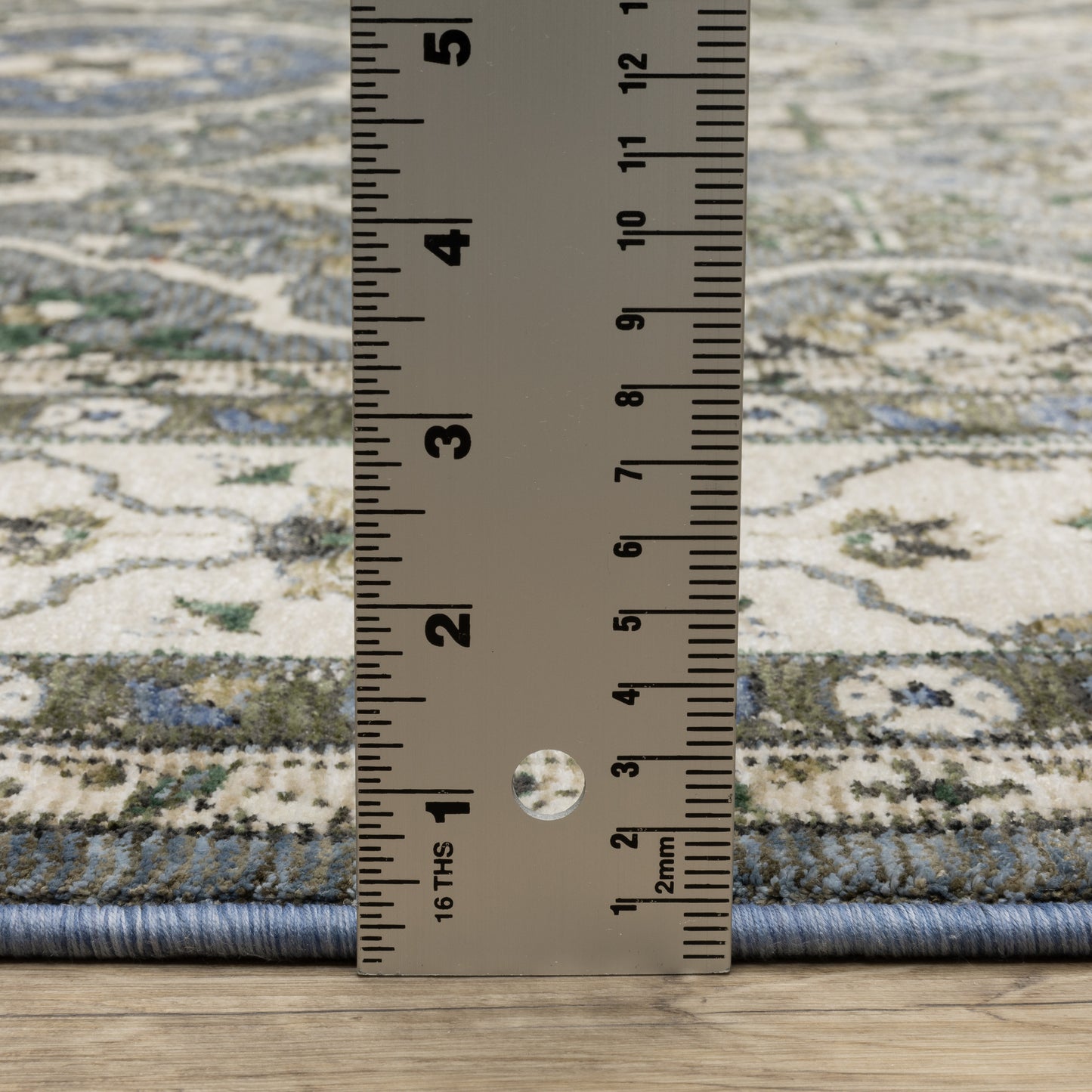 Hastings Floral Blue/ Ivory Oriental Cut Pile Rug