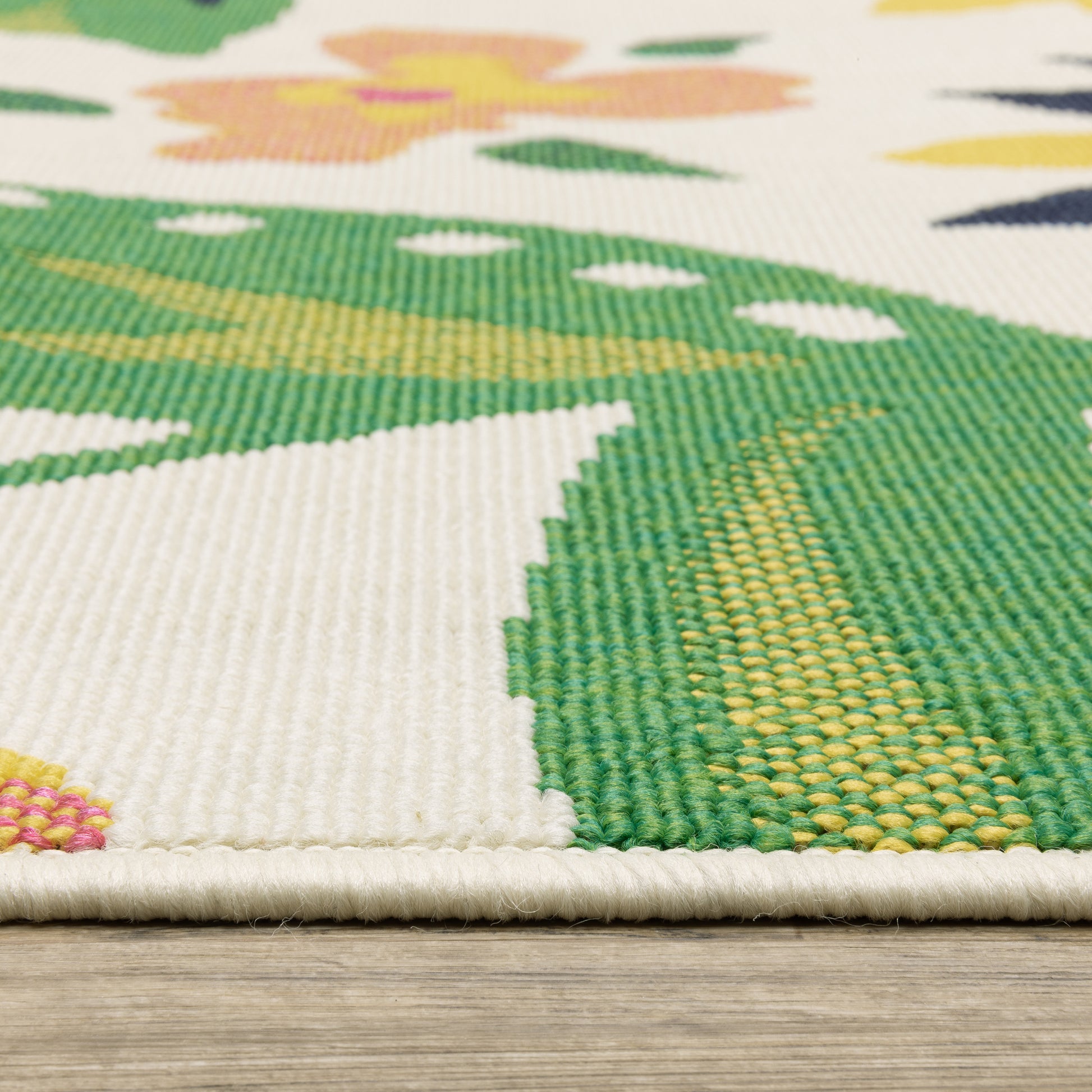 Havana Outdoor Ivory/ Multi Floral Cut Pile Rug