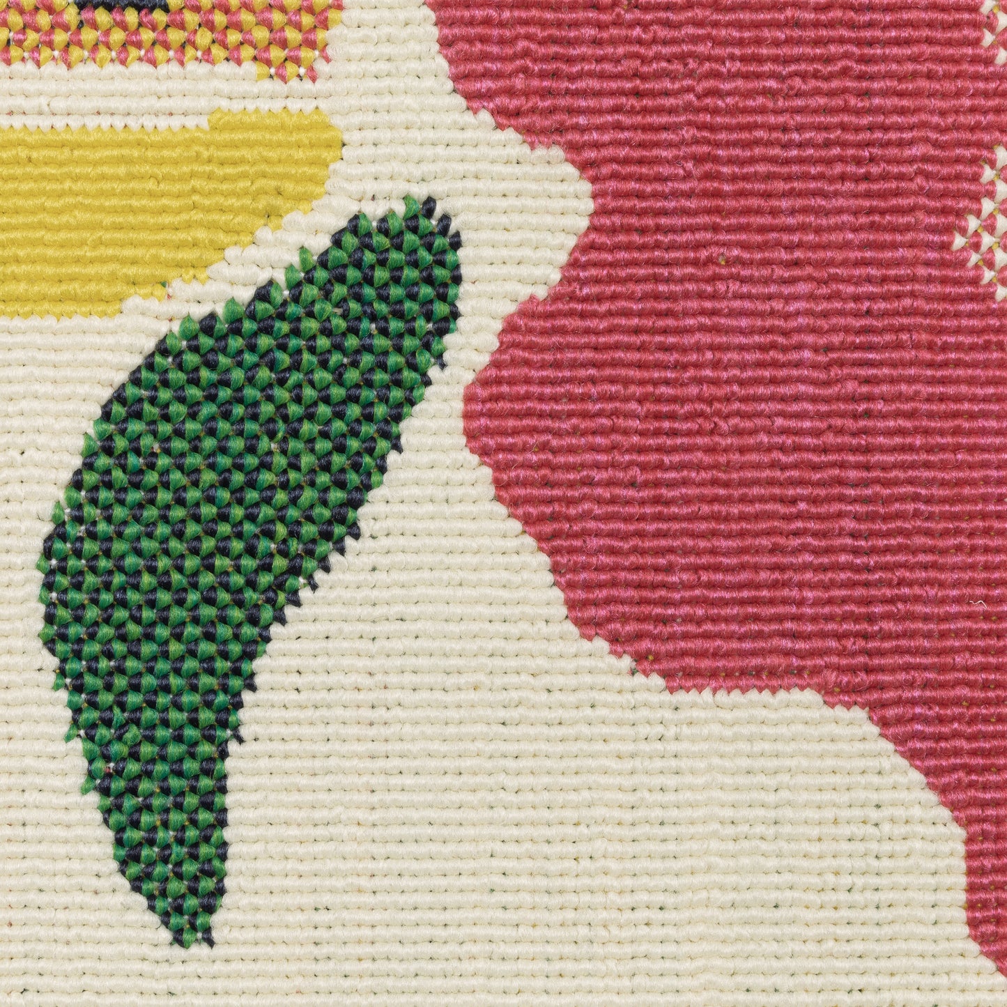 Havana Outdoor Ivory/ Multi Floral Cut Pile Rug