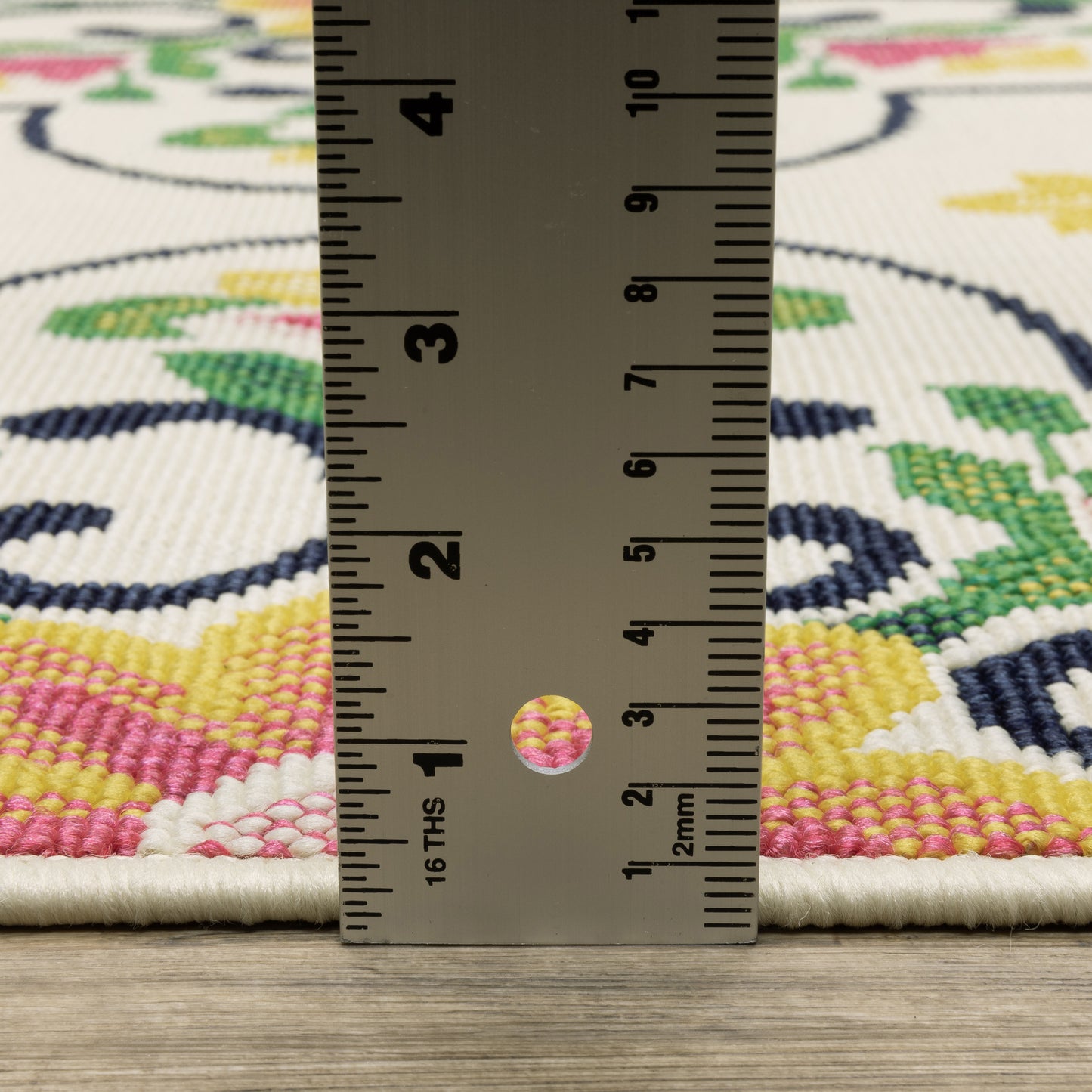 Havana Trefoil Ivory/ Multi Outdoor Loop Pile Rug