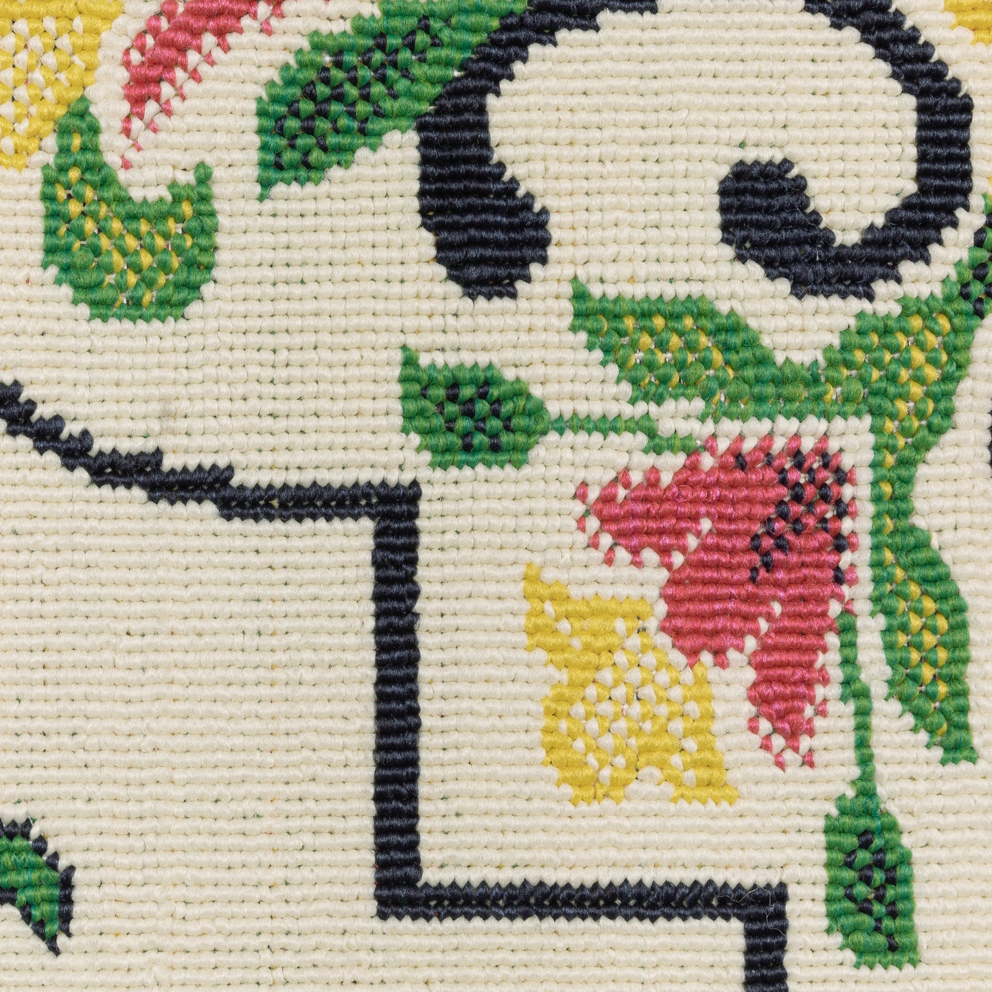Havana Trefoil Ivory/ Multi Outdoor Loop Pile Rug