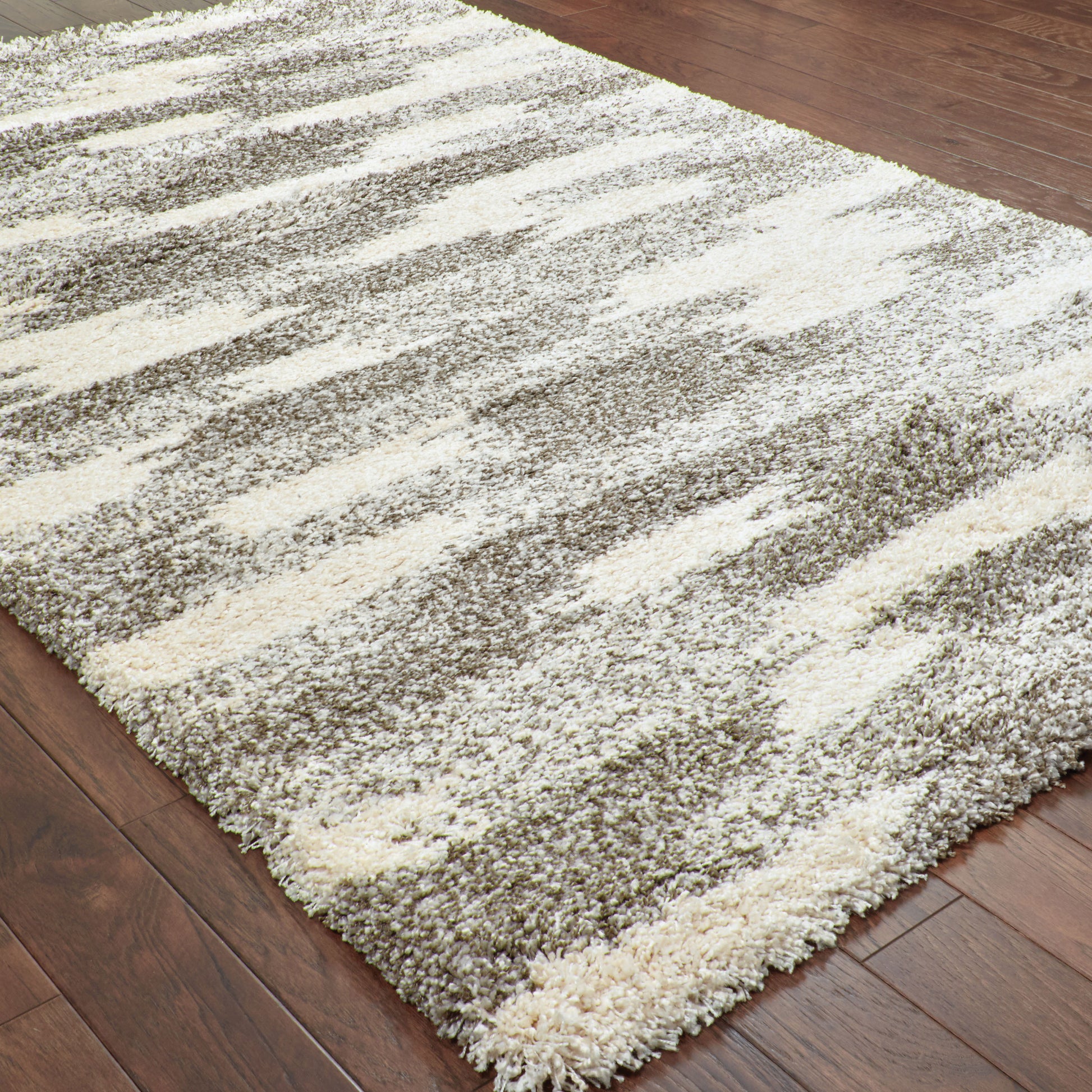 Henderson Shag Grey/ Ivory Geometric Cut Pile Rug