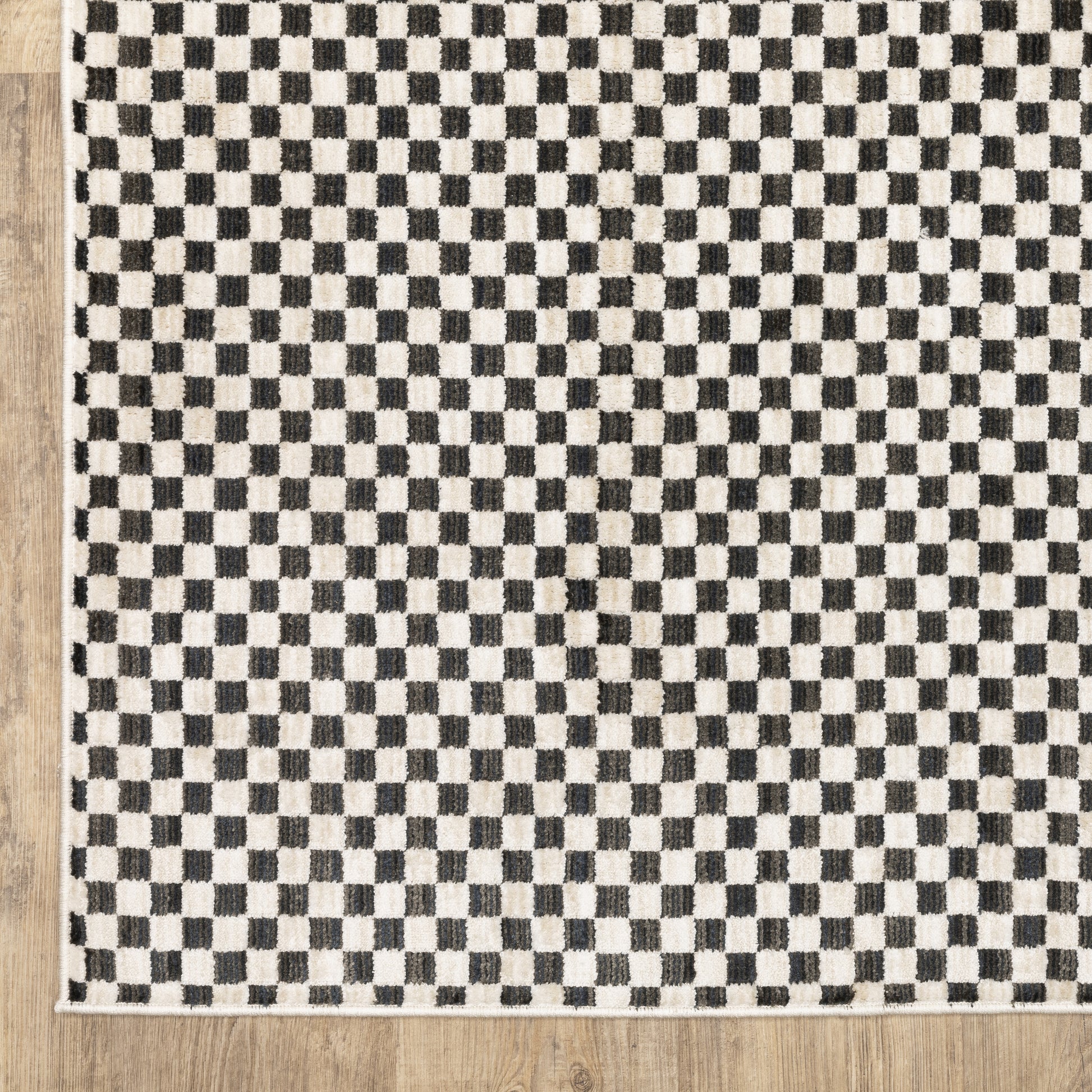 Hunter Geometric Black/ Ivory Cut Pile Rug