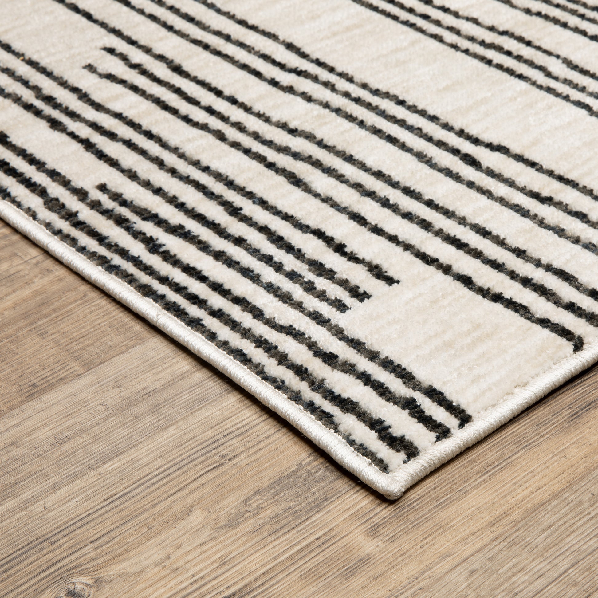 Hunter Stripe Black/ Beige Abstract Cut Pile Rug