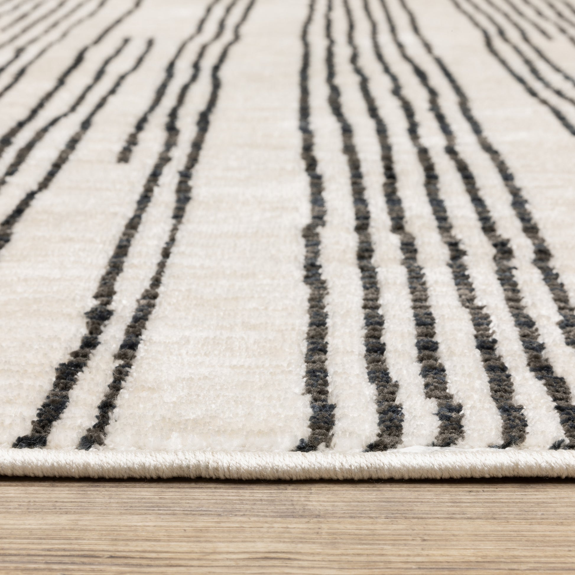 Hunter Stripe Black/ Beige Abstract Cut Pile Rug