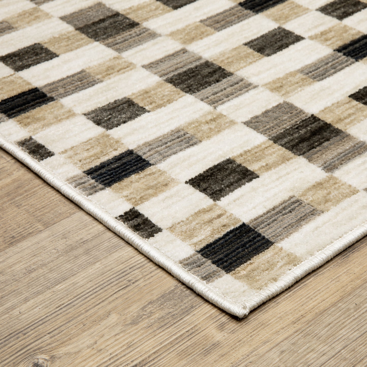 Hunter Geometric Black/ Gold Cut Pile Rug