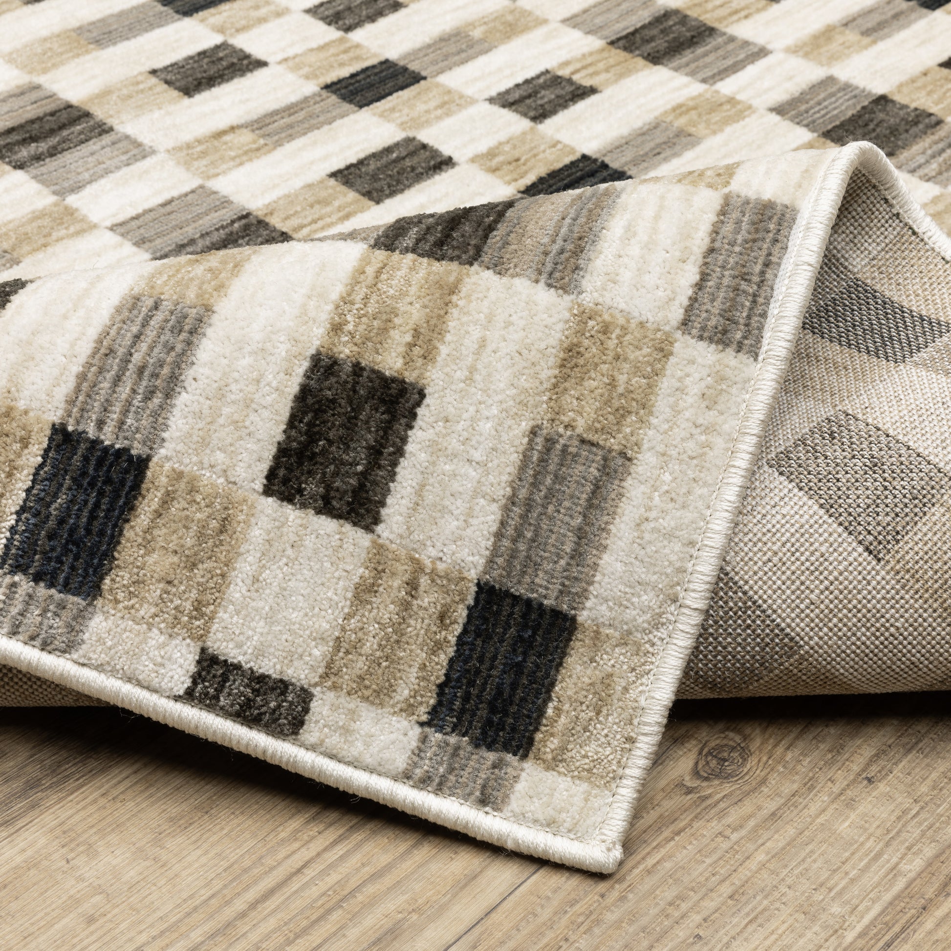 Hunter Geometric Black/ Gold Cut Pile Rug