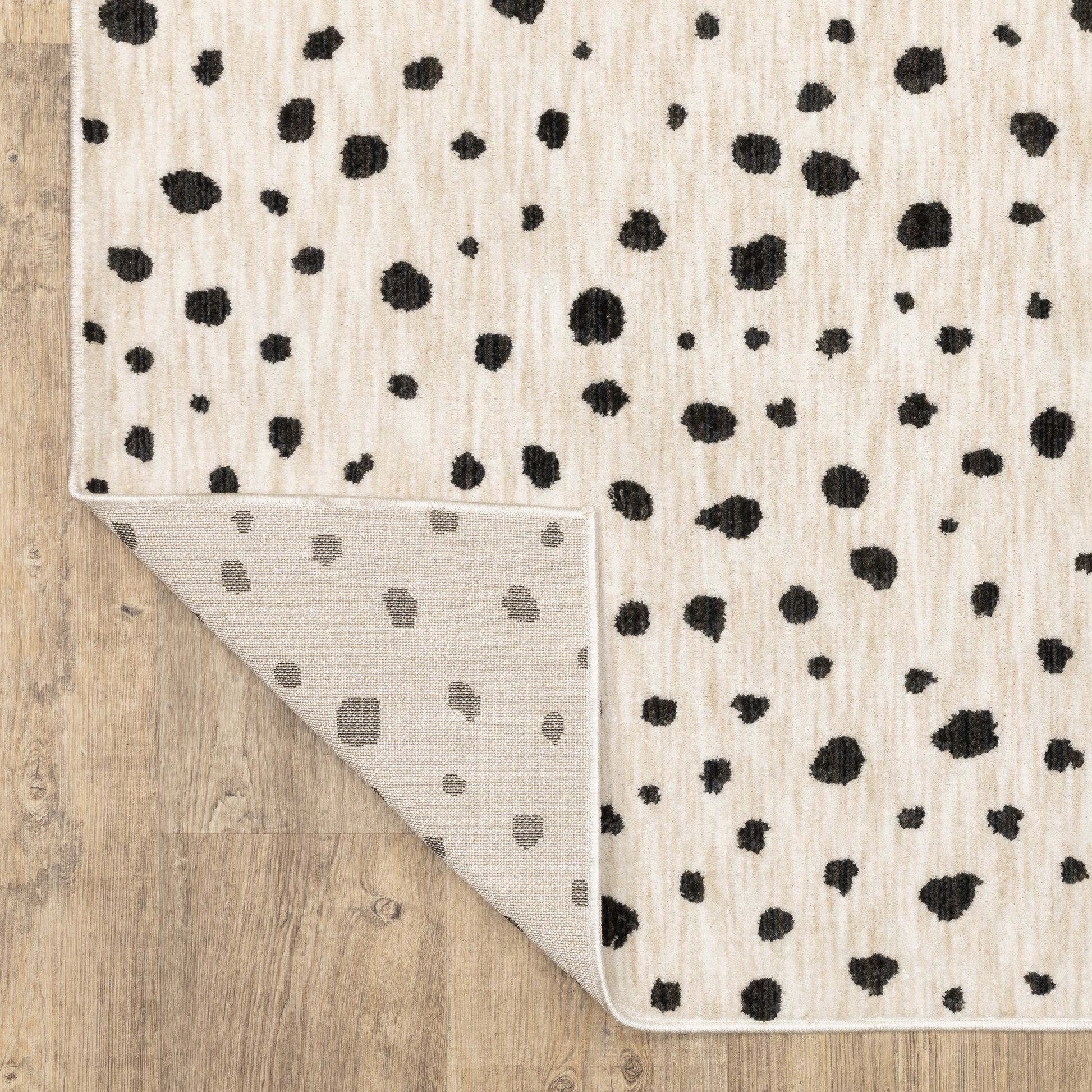 Hunter Circles Beige/ Black Cut Pile Rug