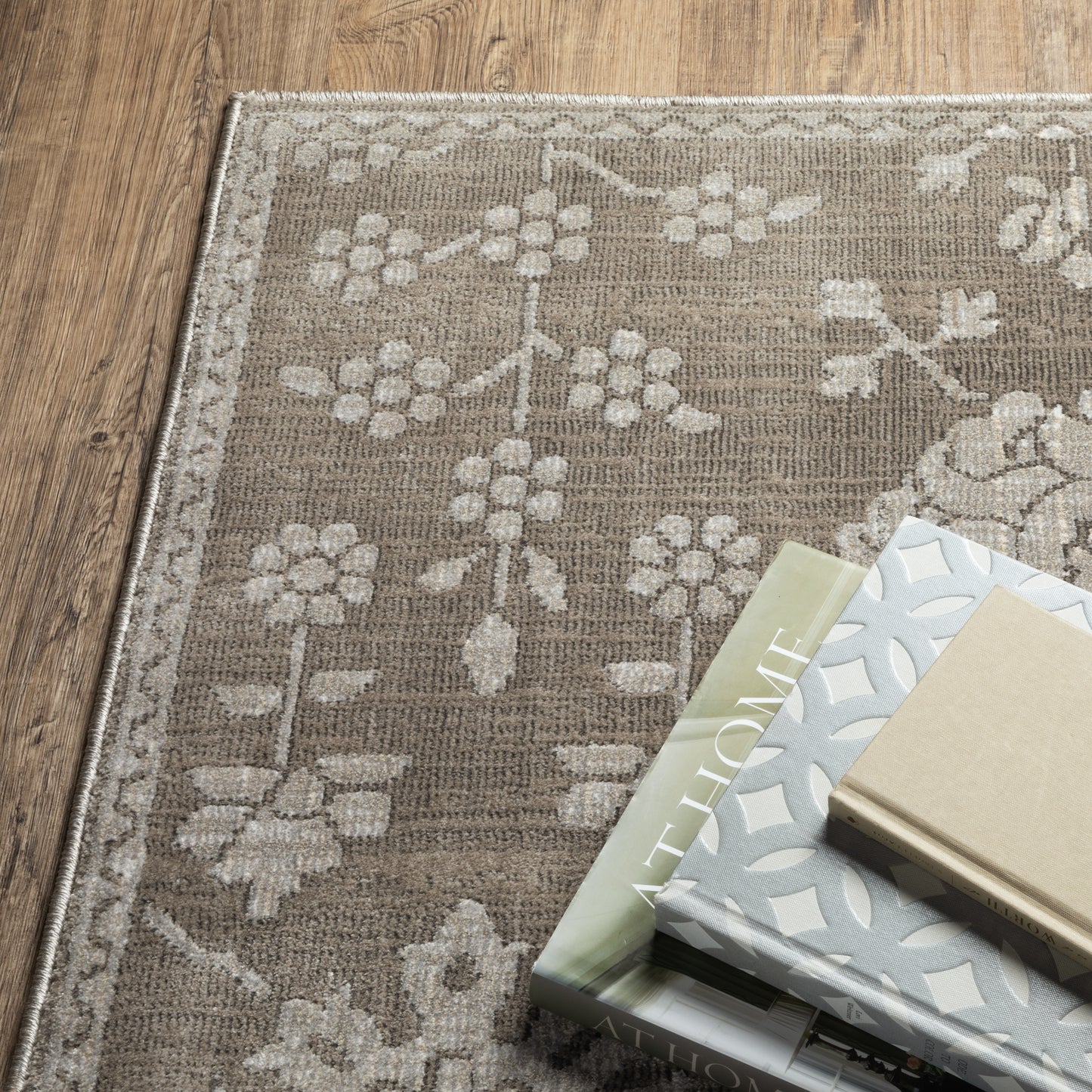Intrigue Floral Grey/ Grey Oriental Cut Pile Rug