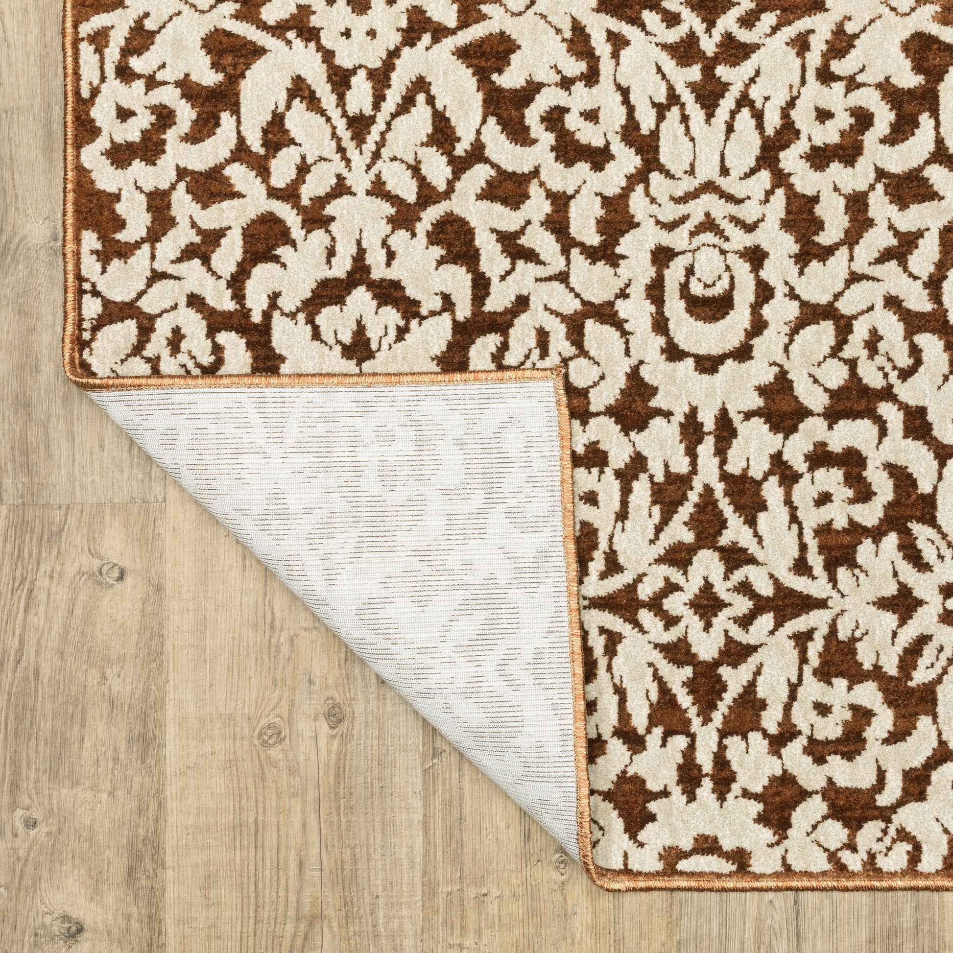 Intrigue Oriental Rust/ Ivory Cut Pile Rug