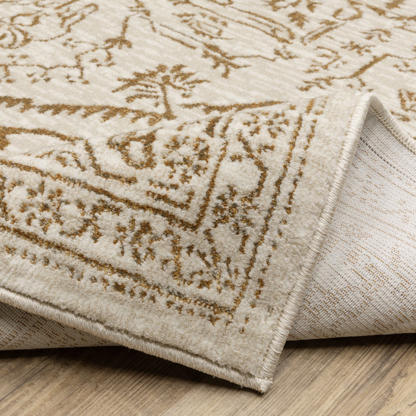 Intrigue Medallion Ivory/ Gold Oriental Cut Pile Rug