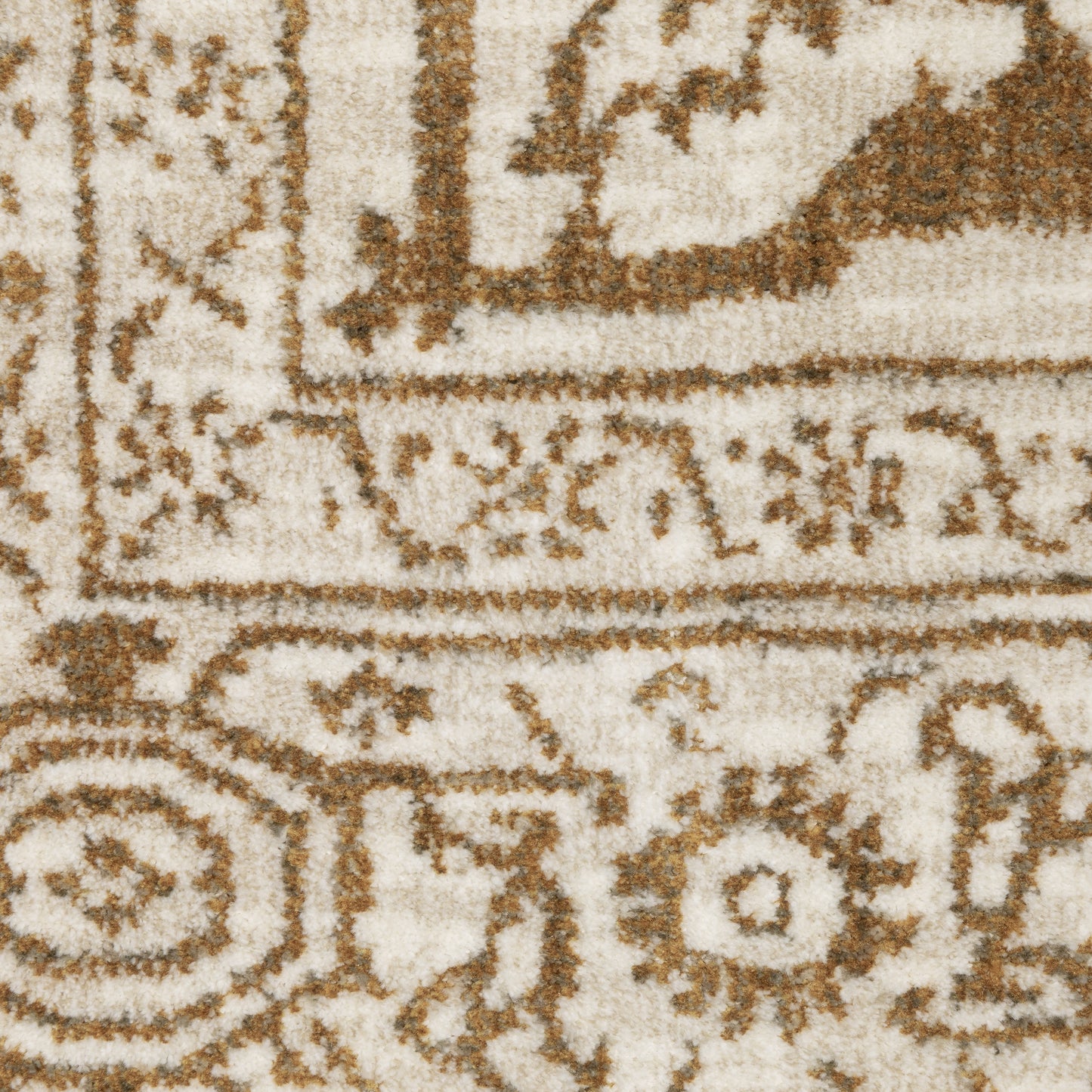 Intrigue INT03 Ivory Medallion Rug