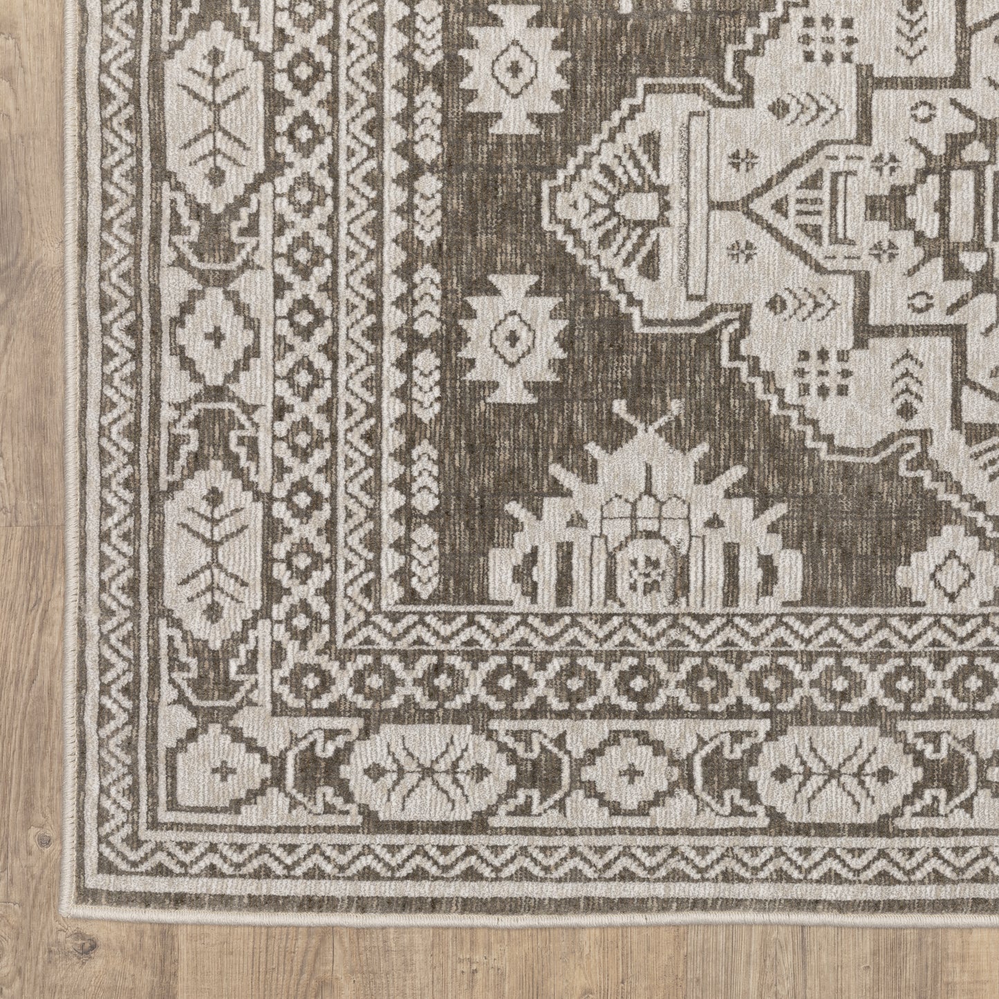 Intrigue Medallion Grey/ Grey Oriental Cut Pile Rug