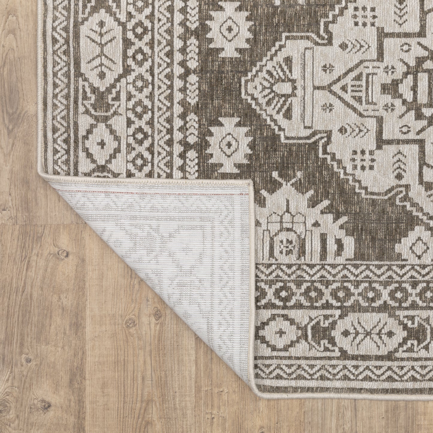 Intrigue Medallion Grey/ Grey Oriental Cut Pile Rug