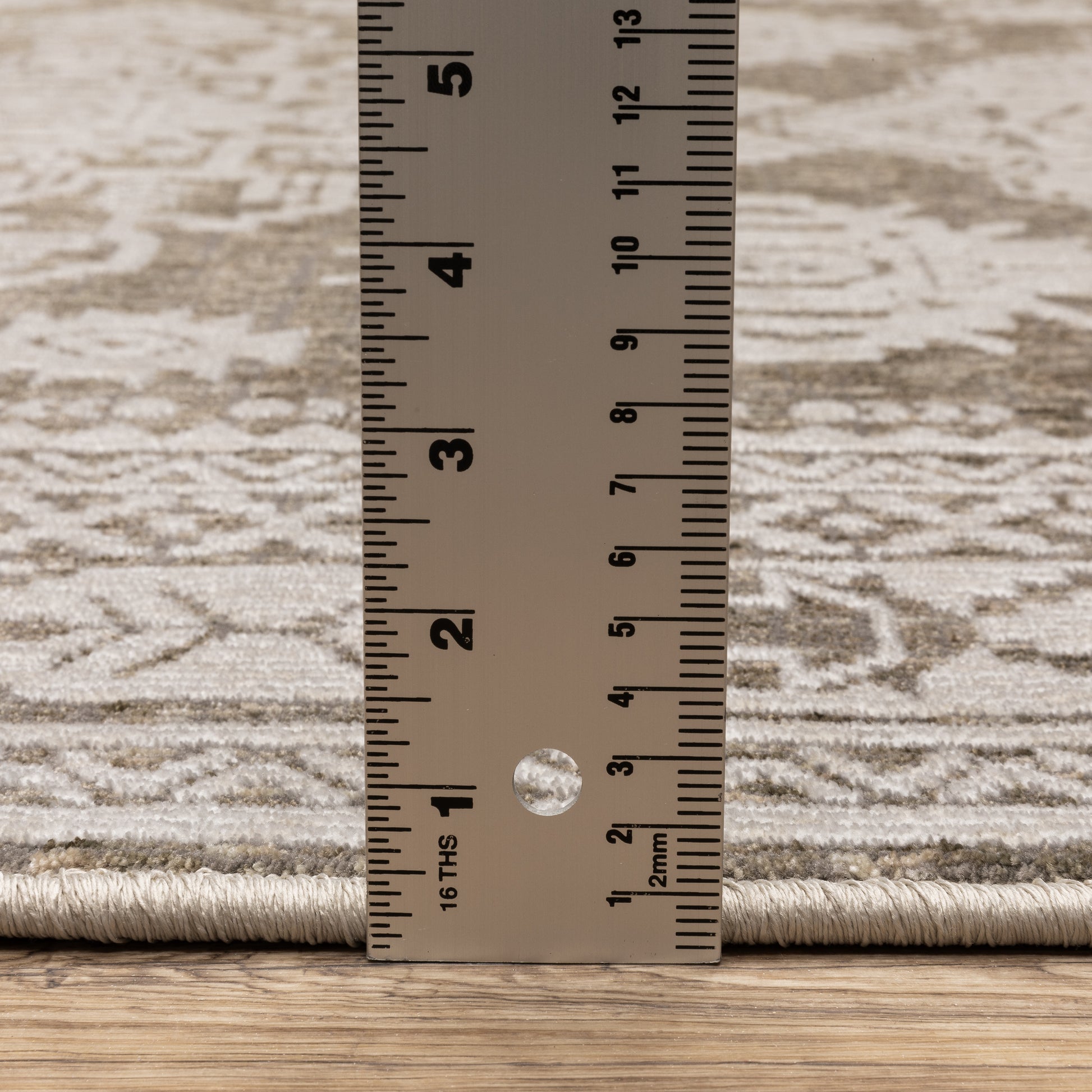 Intrigue Medallion Grey/ Grey Oriental Cut Pile Rug