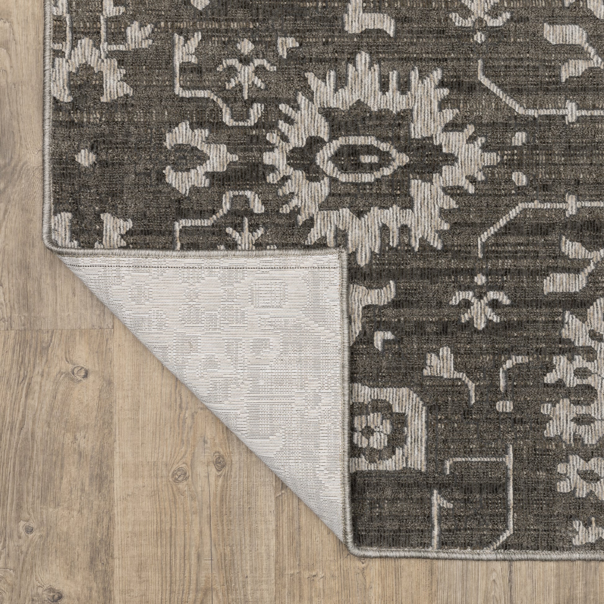 Intrigue Floral Grey/ Beige Oriental Cut Pile Rug