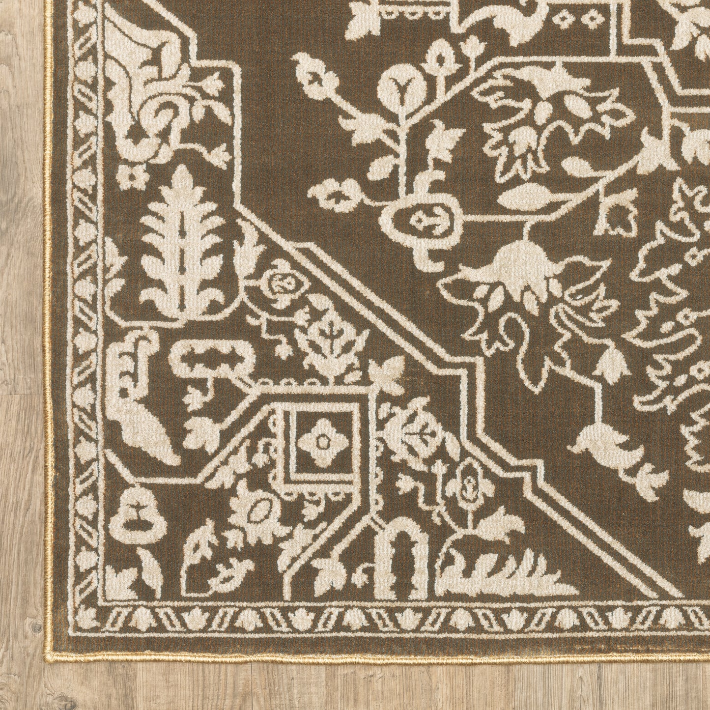 Intrigue Medallion Gold/ Beige Oriental Cut Pile Rug