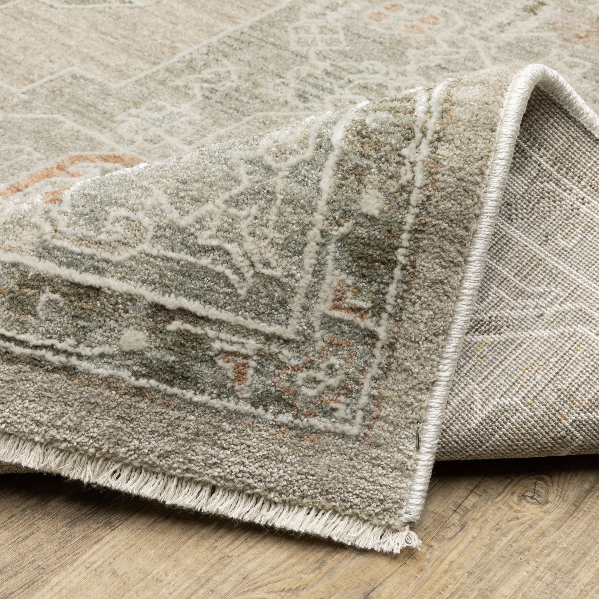 Keaton Medallion Beige/ Multi Distressed Cut Pile Rug