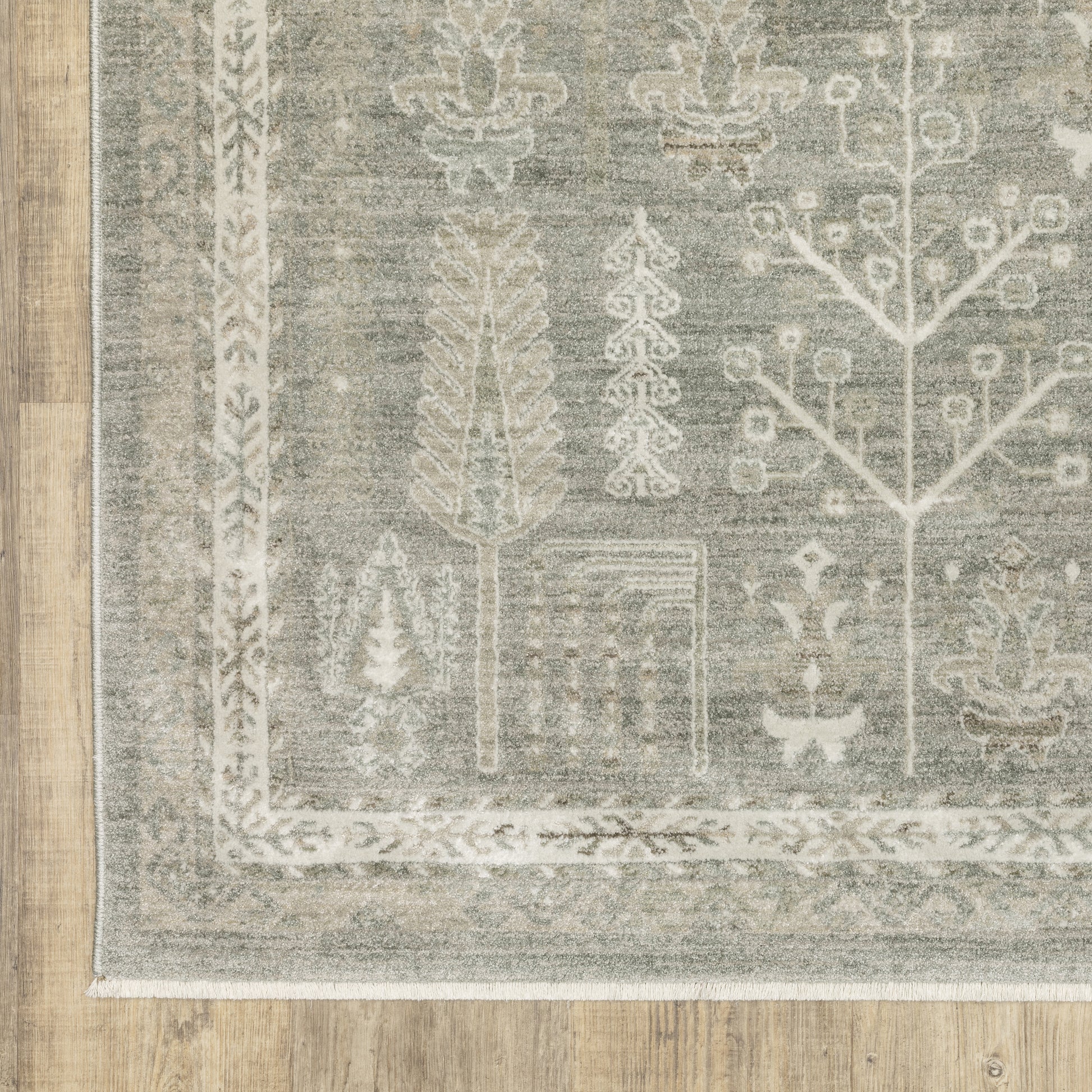 Keaton Floral Green/ Beige Oriental Cut Pile Rug