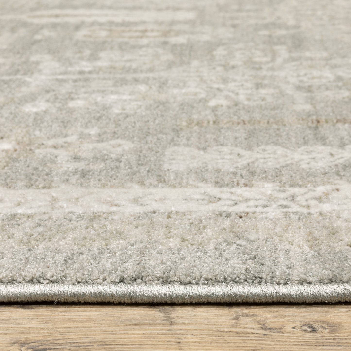 Keaton Floral Green/ Beige Oriental Cut Pile Rug