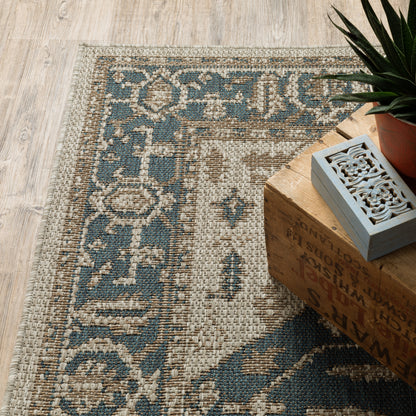 Latitude Outdoor Grey/ Gold Medallion Loop Pile Rug