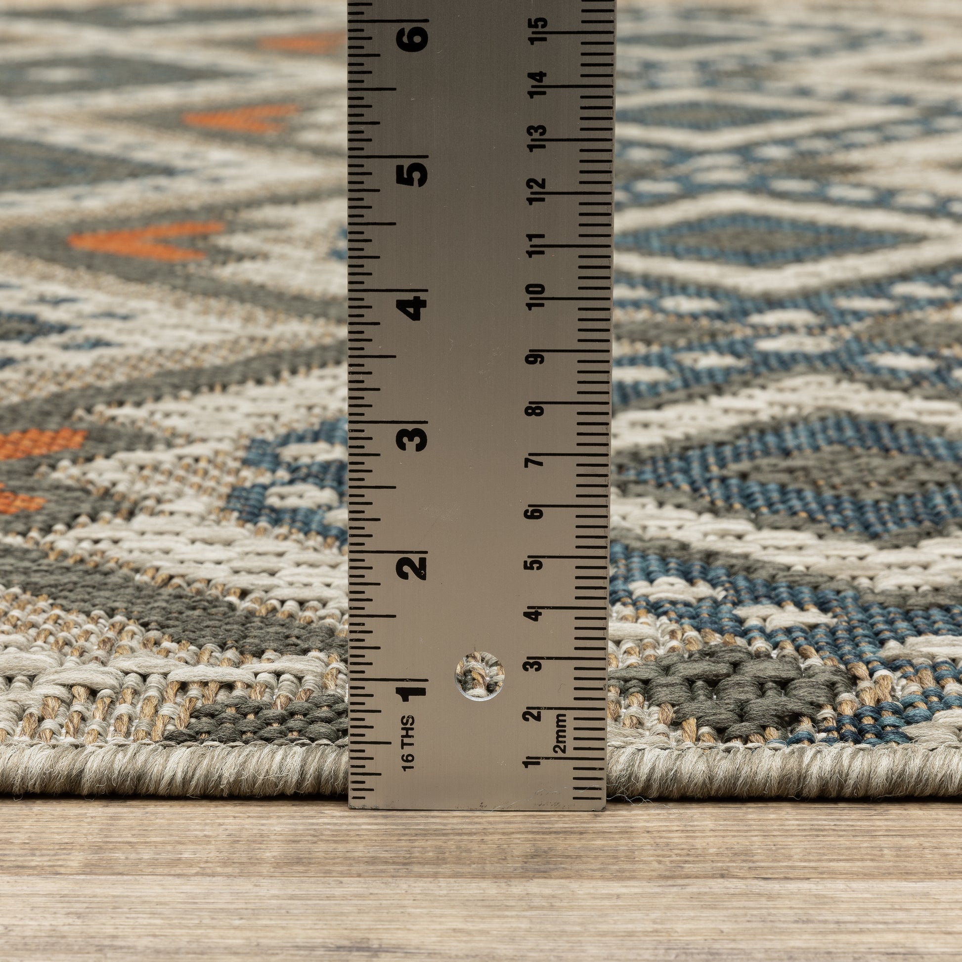Latitude Outdoor Grey/ Orange Geometric Loop Pile Rug