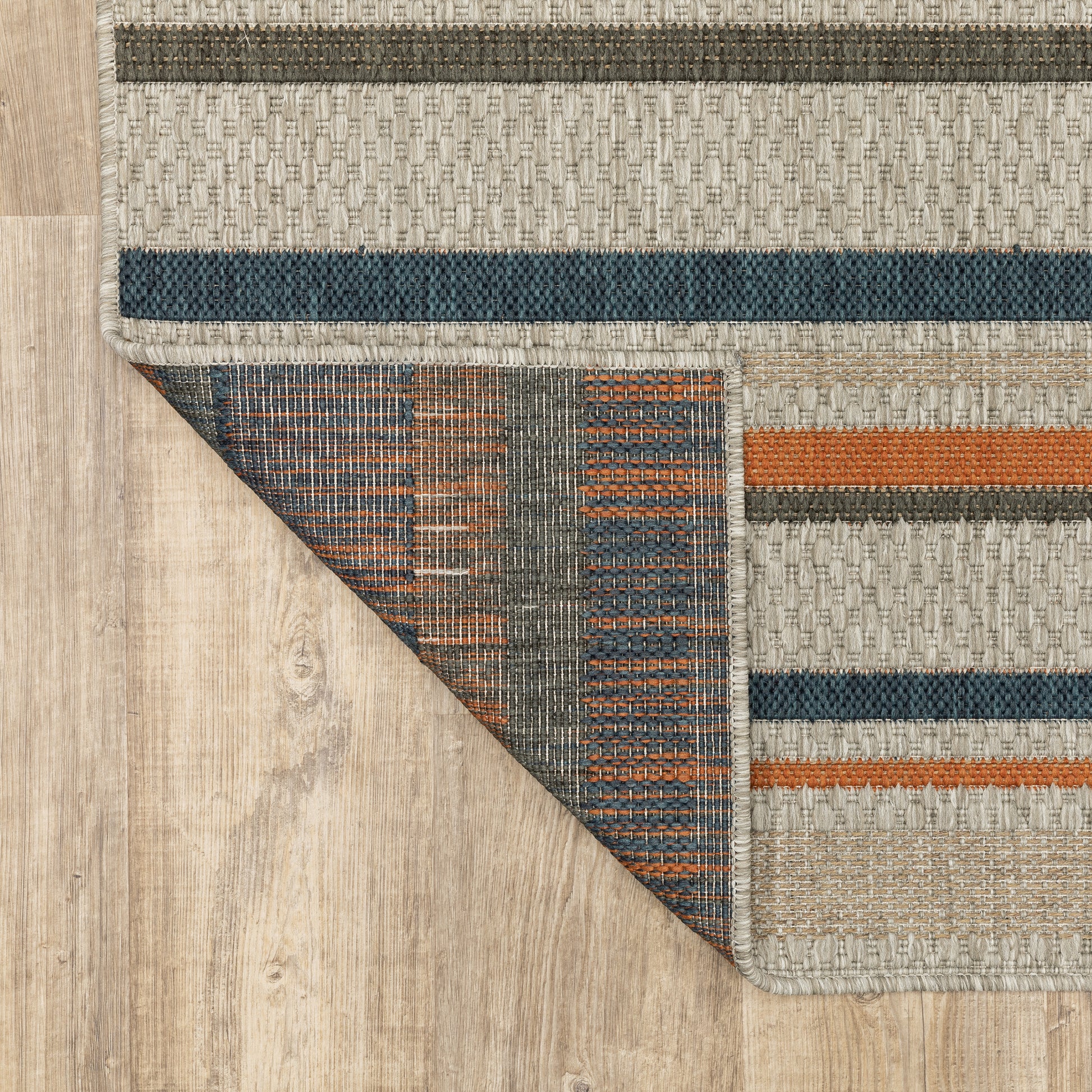 Latitude Outdoor Grey/ Blue Stripe Loop Pile Rug