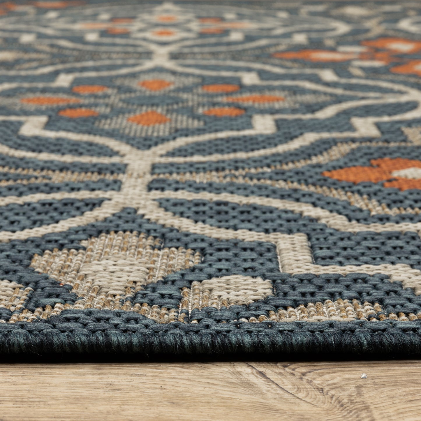Latitude Outdoor Blue/ Orange Trefoil Loop Pile Rug