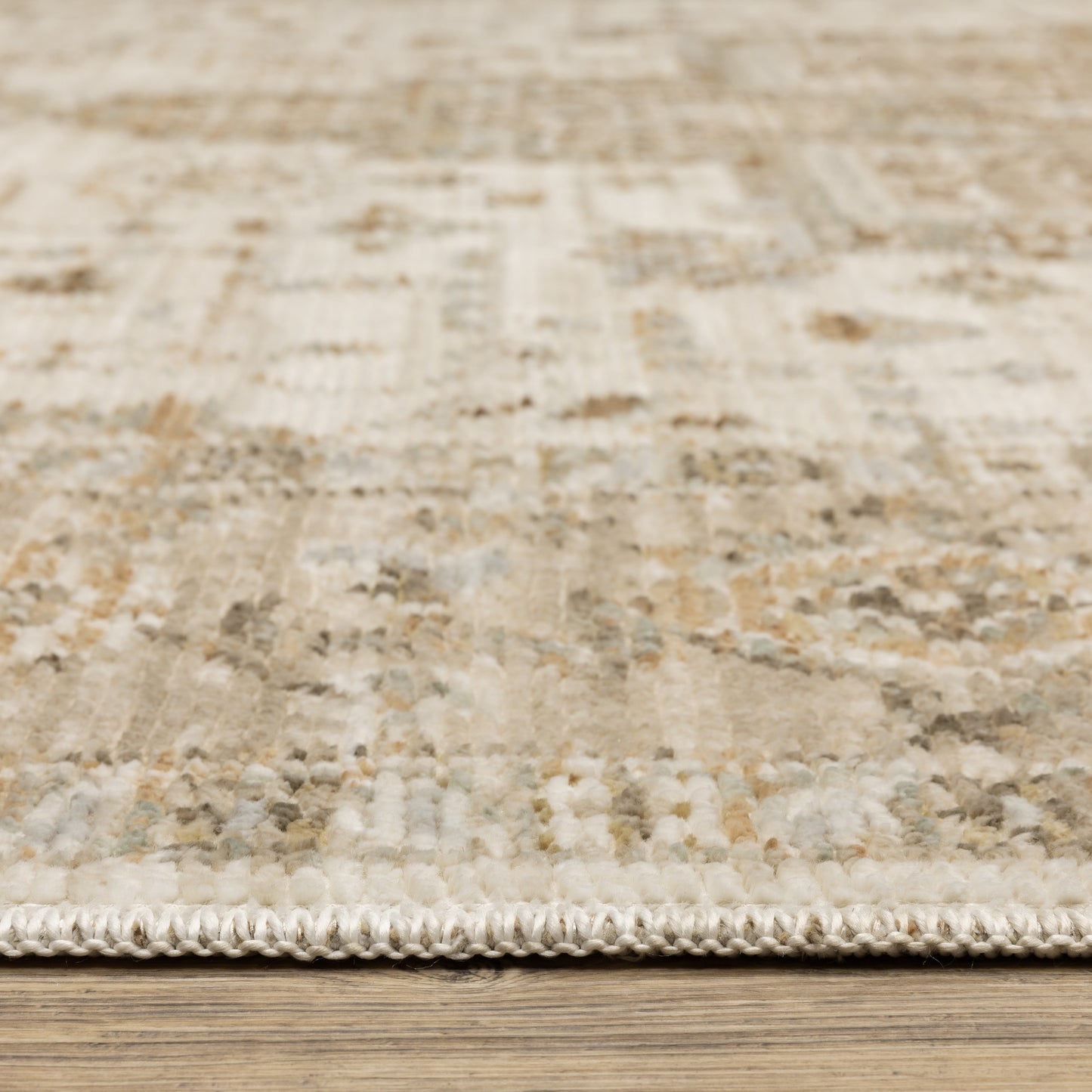 Lola Medallion Beige/ Gold Floral Cut Pile Rug