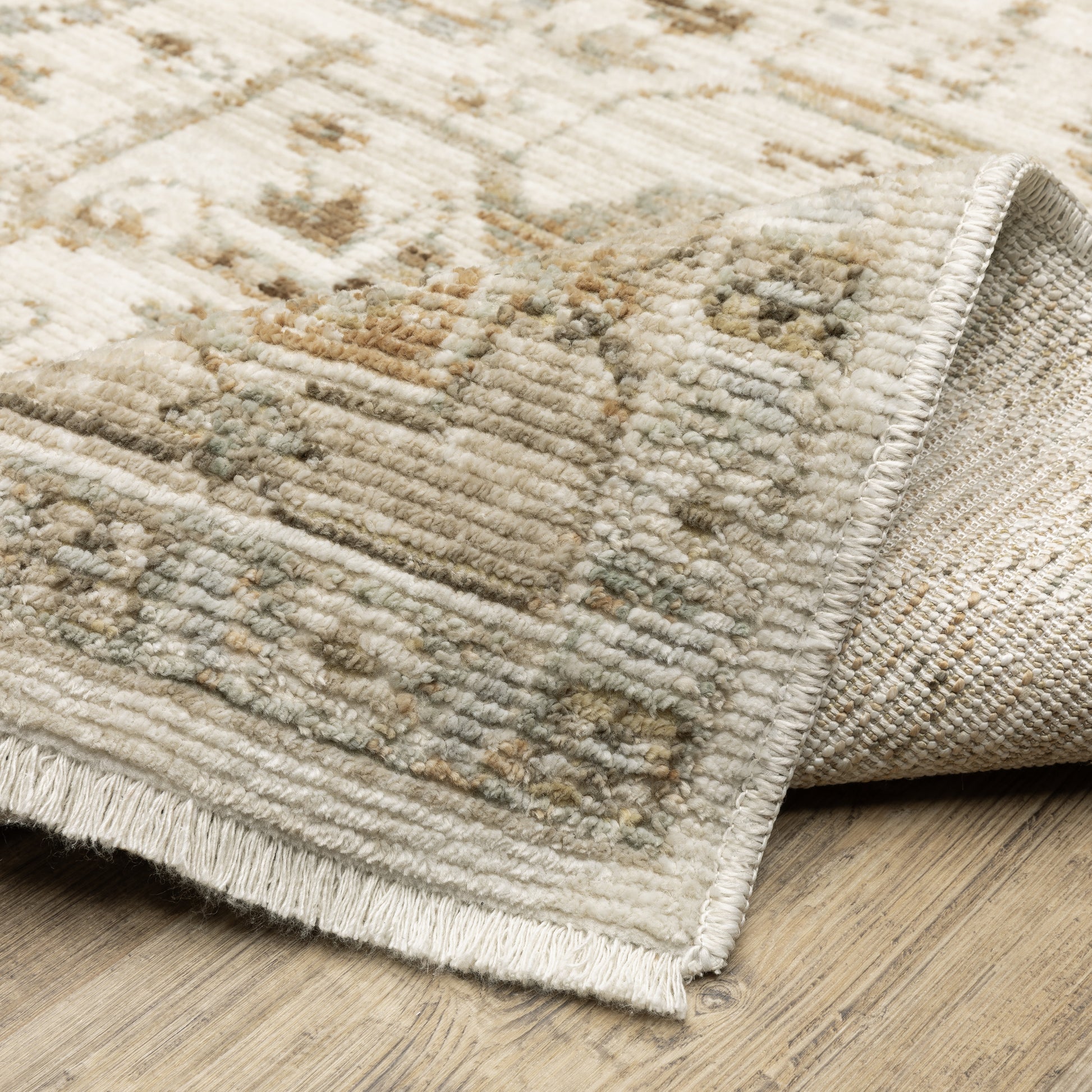 Lola Medallion Beige/ Gold Floral Cut Pile Rug