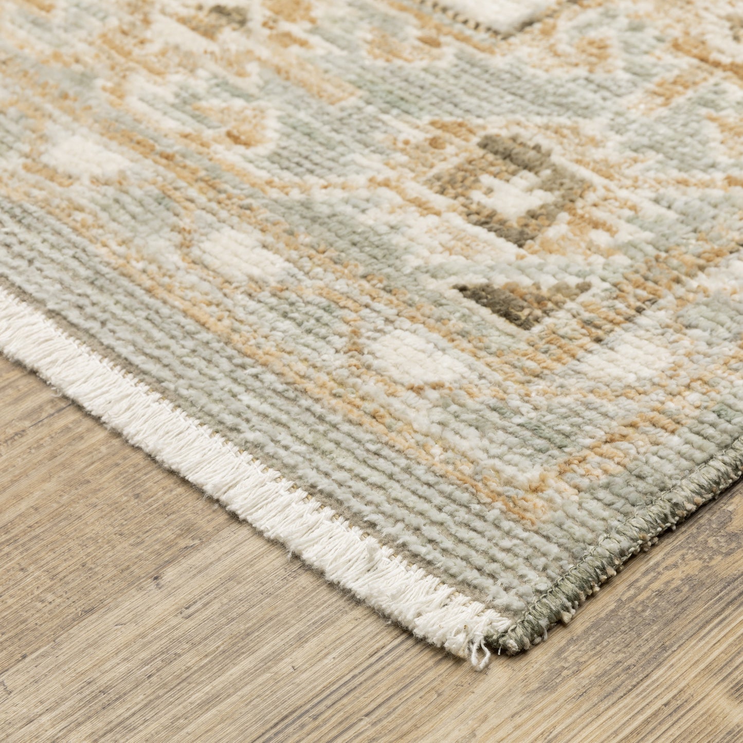 Lola Medallion Blue/ Beige Oriental Cut Pile Rug