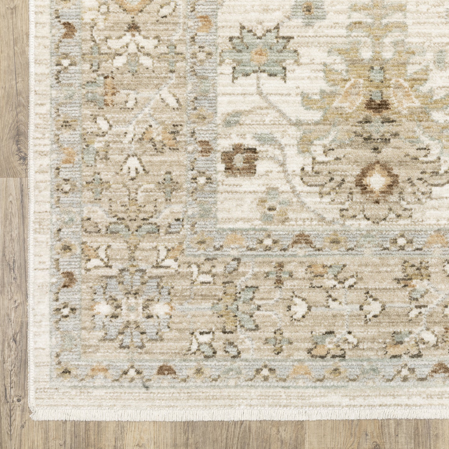 Lola Floral Blue/ Beige Oriental Cut Pile Rug