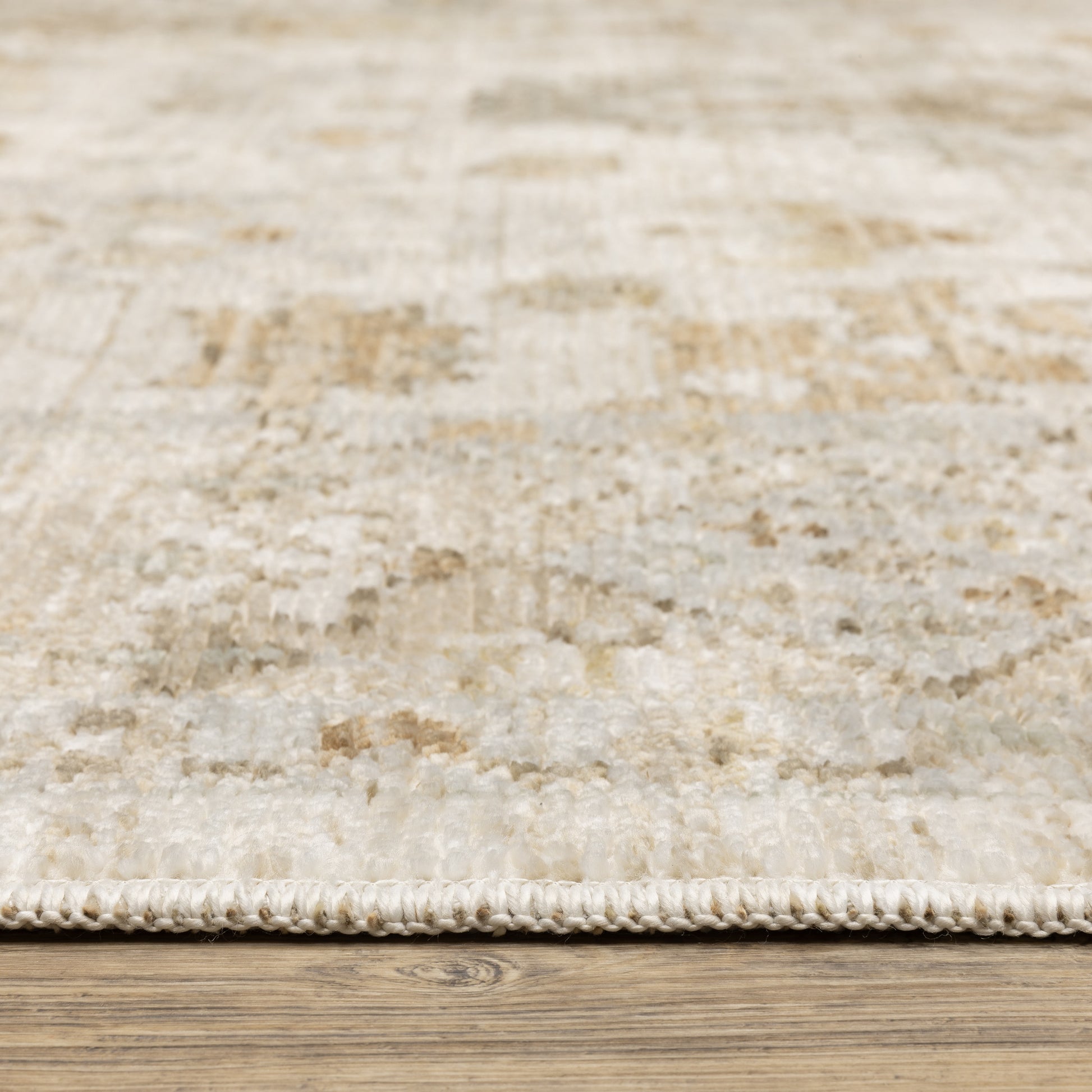 Lola Floral Blue/ Beige Oriental Cut Pile Rug