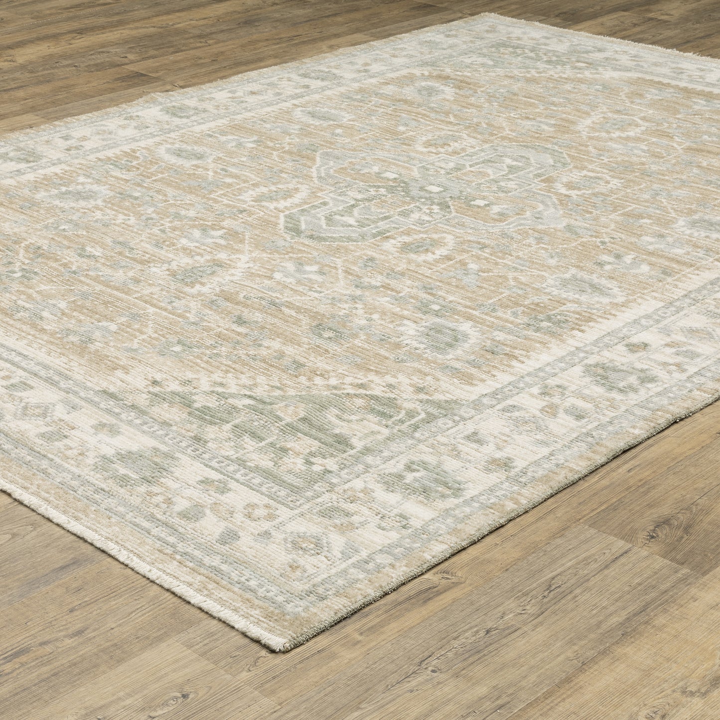 Lola Floral Blue/ Beige Oriental Cut Pile Rug