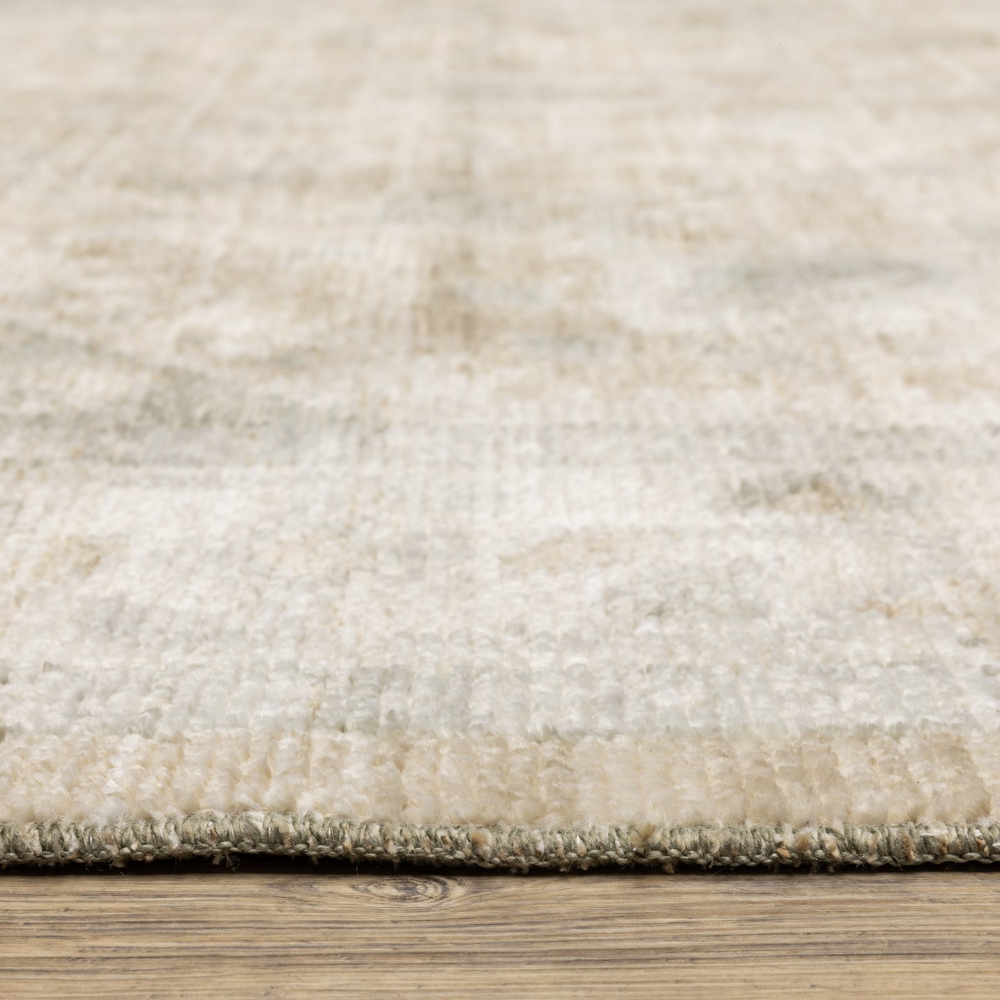 Lola Floral Blue/ Beige Oriental Cut Pile Rug